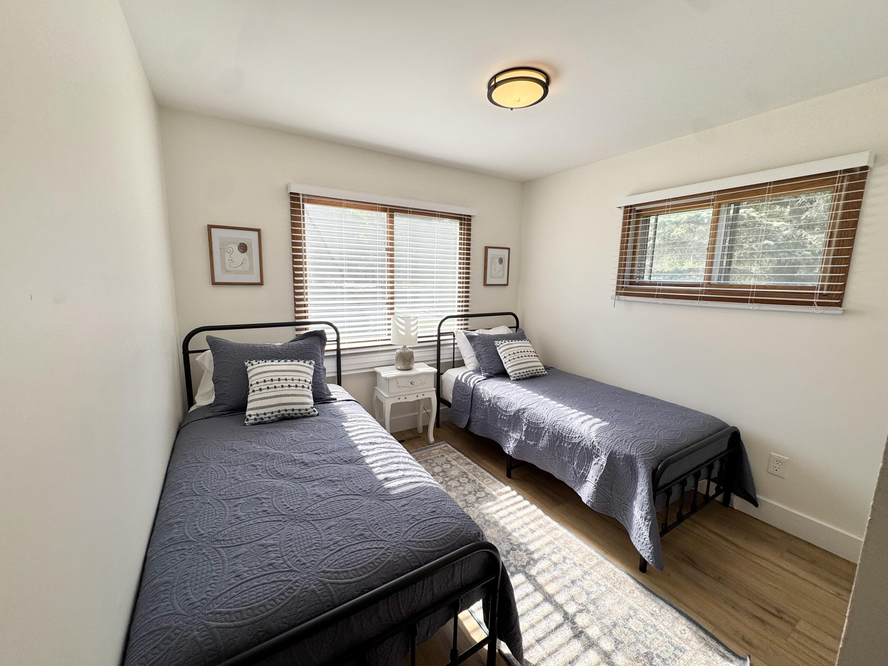 9875 Lee Road, St. Helen