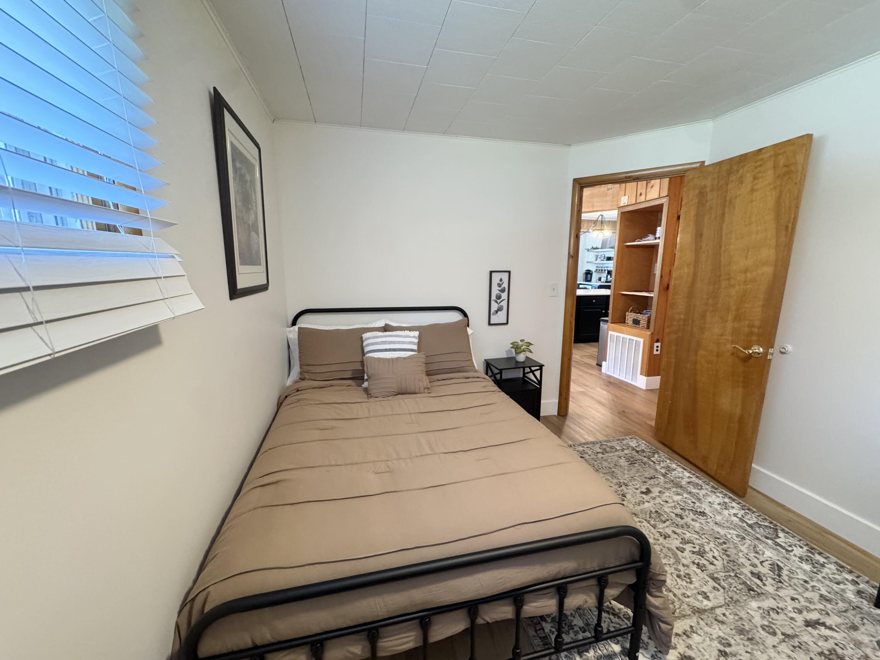 9875 Lee Road, St. Helen