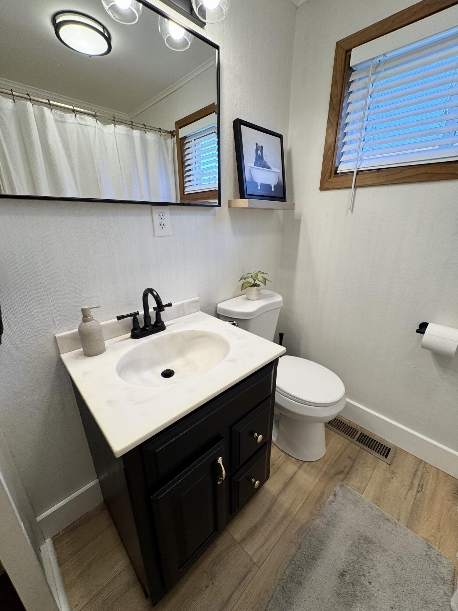 9875 Lee Road, St. Helen
