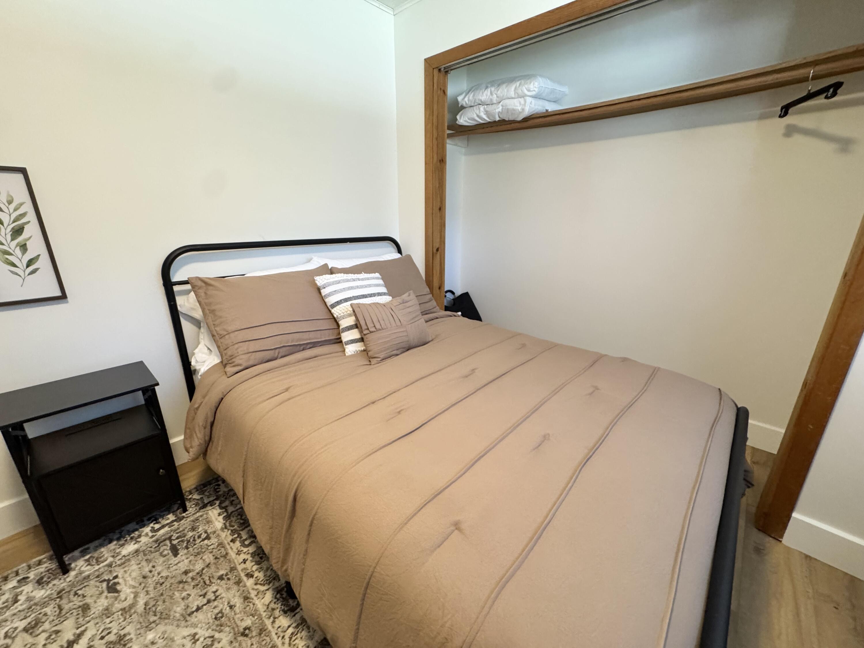 9875 Lee Road, St. Helen