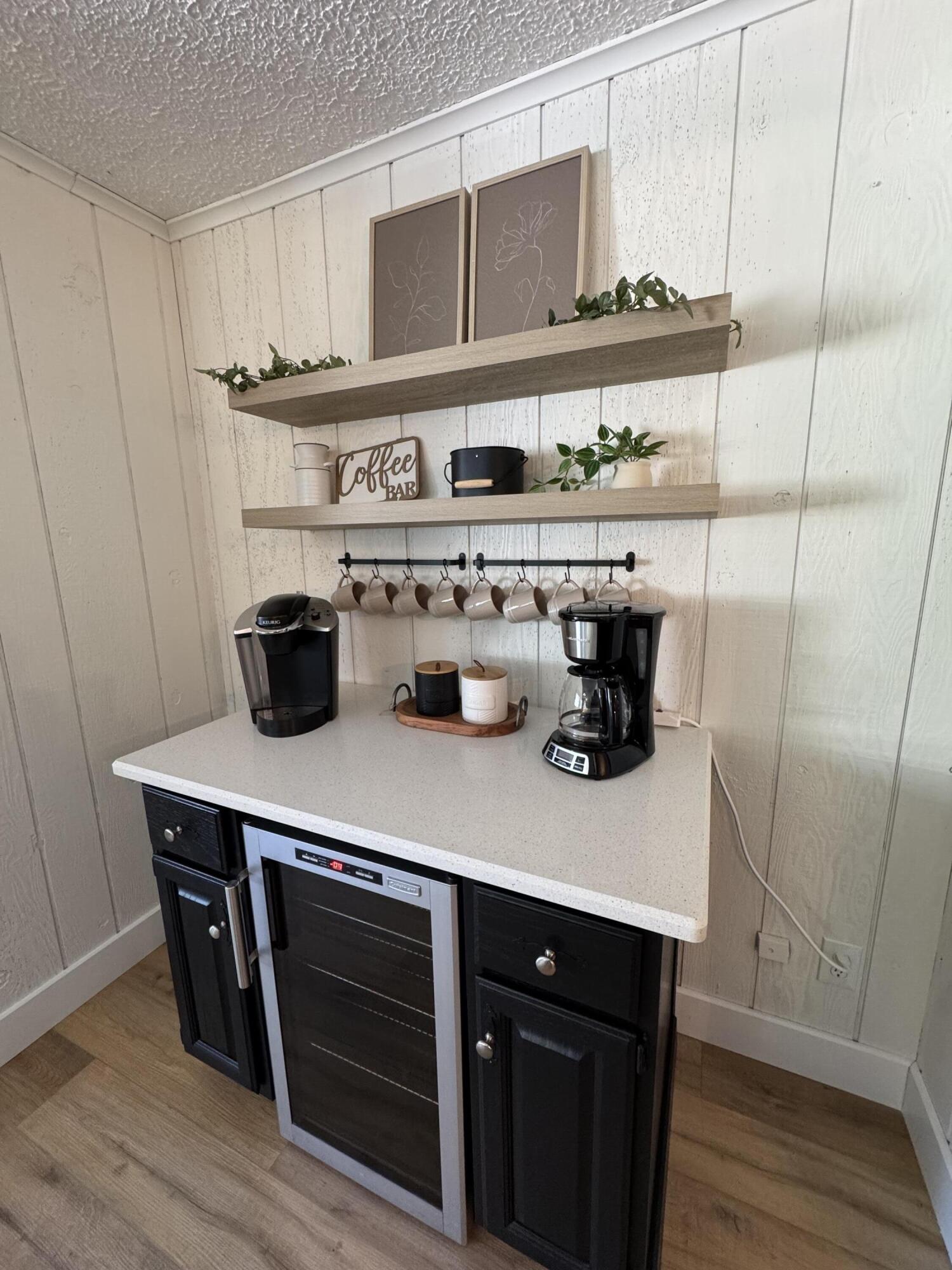 9875 Lee Road, St. Helen