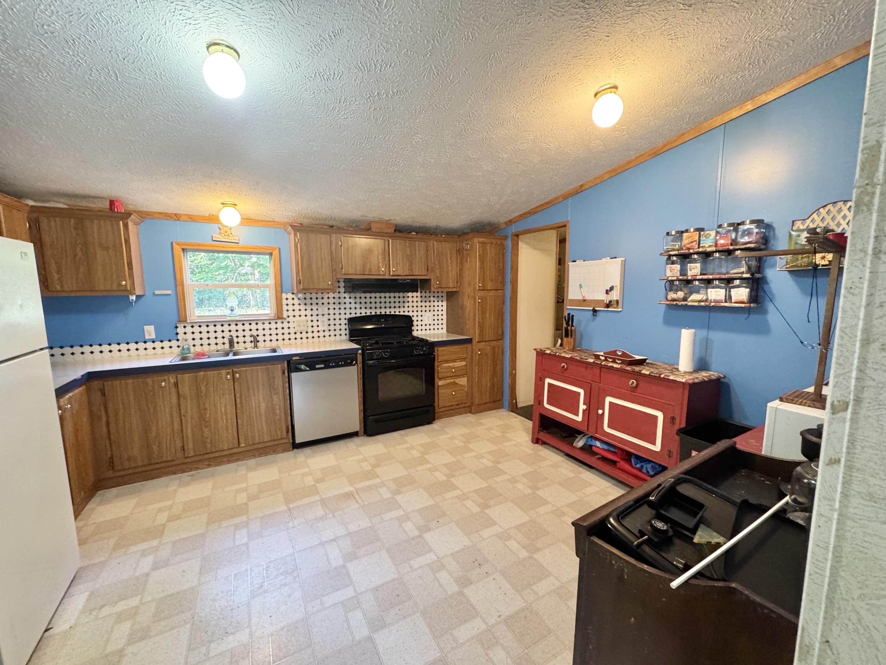 9942 Wayland Drive