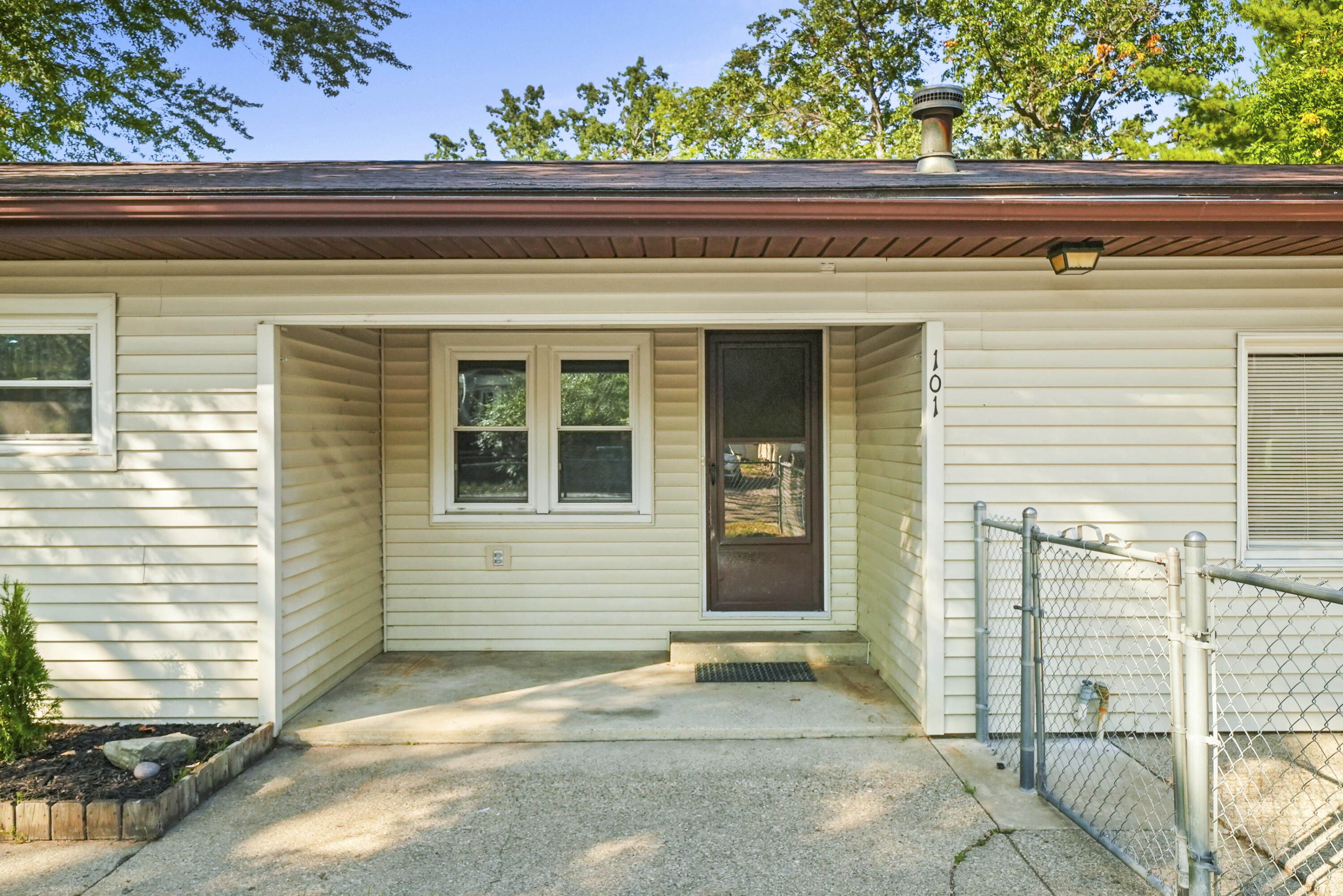 101 Oak Street