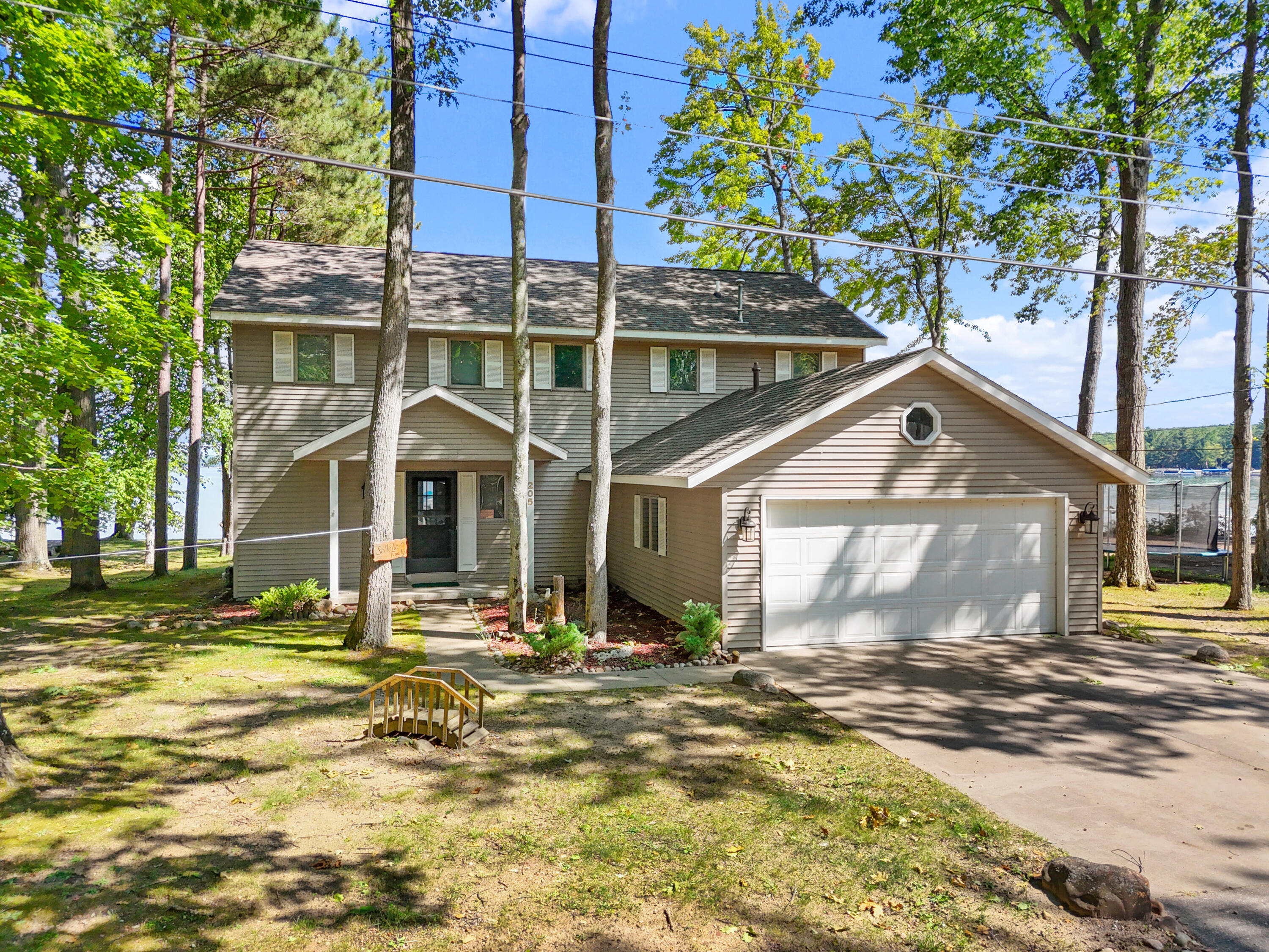 205 Magnolia Avenue