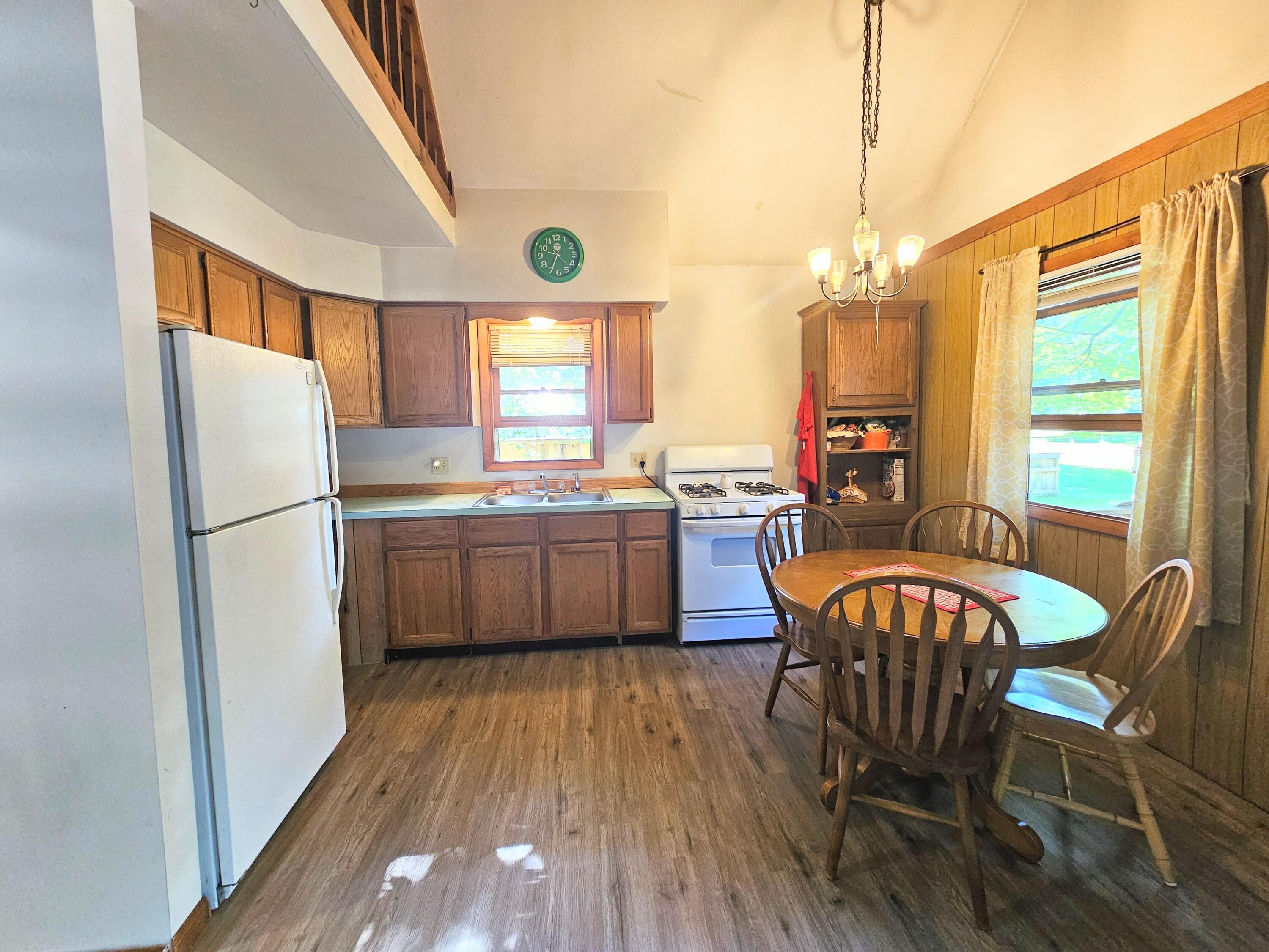 6541 Clearbrook Drive, St. Helen