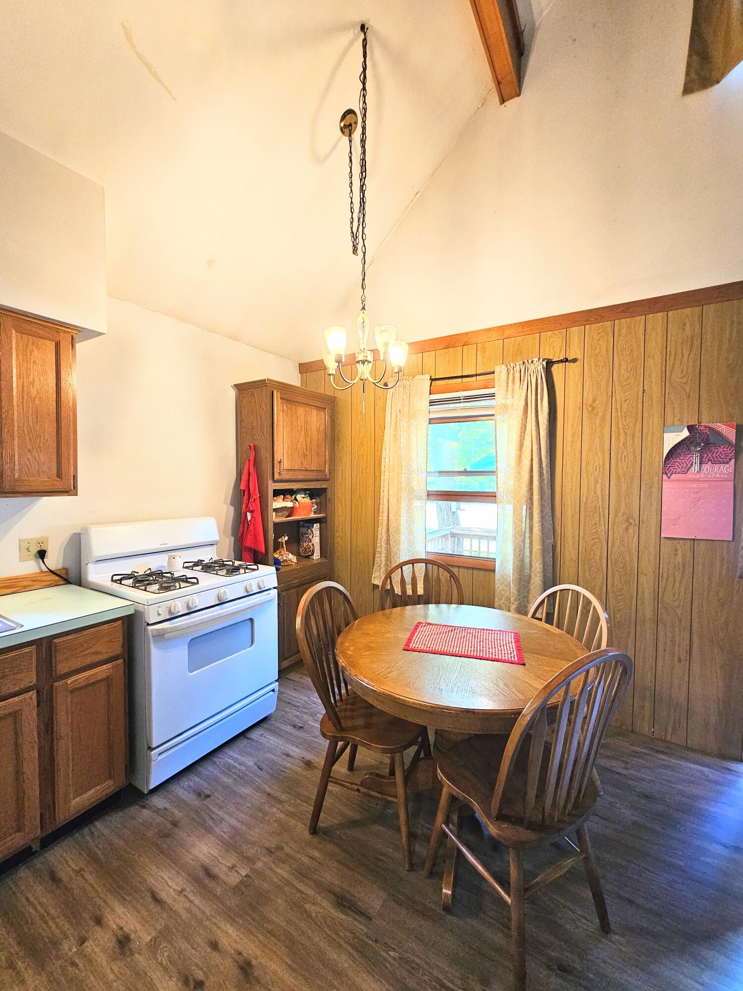 6541 Clearbrook Drive, St. Helen