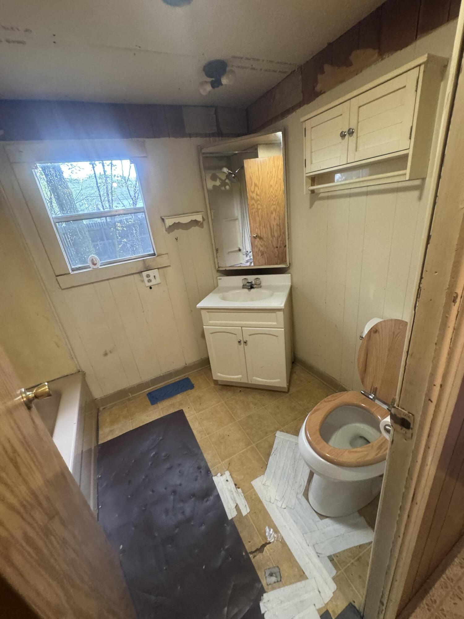 4505 Mobile Trail