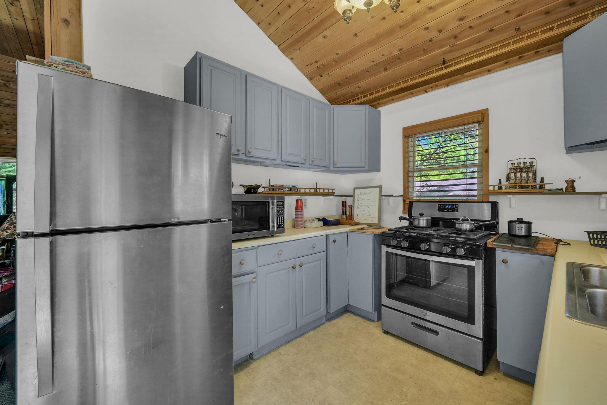 9750 Jackson Street, St. Helen