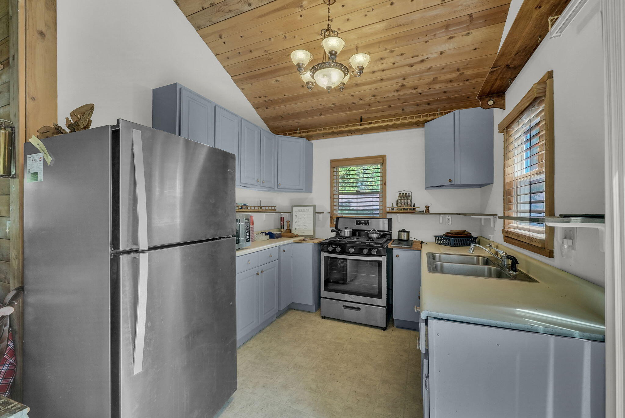 9750 Jackson Street, St. Helen