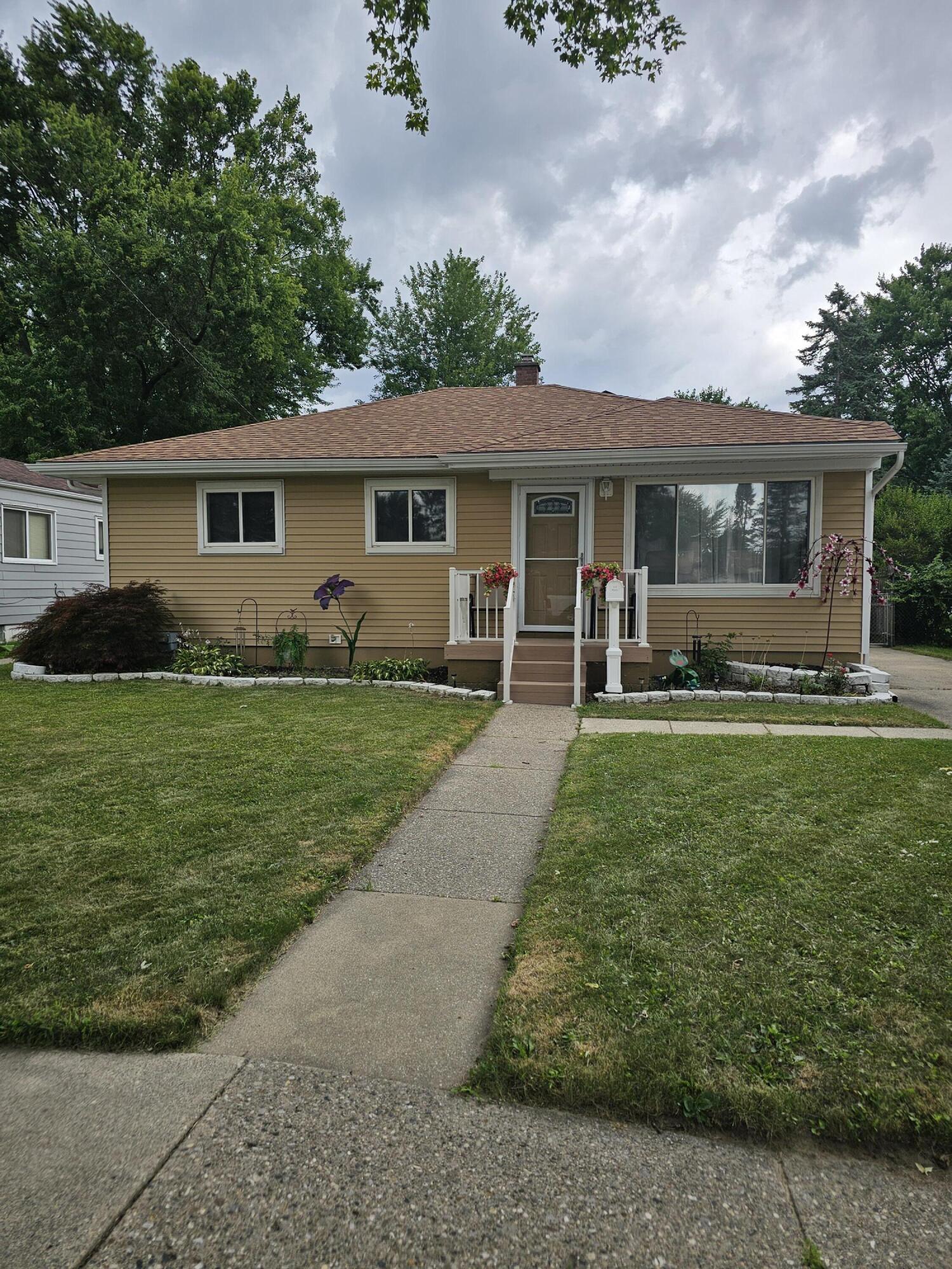 9 Roseview Boulevard