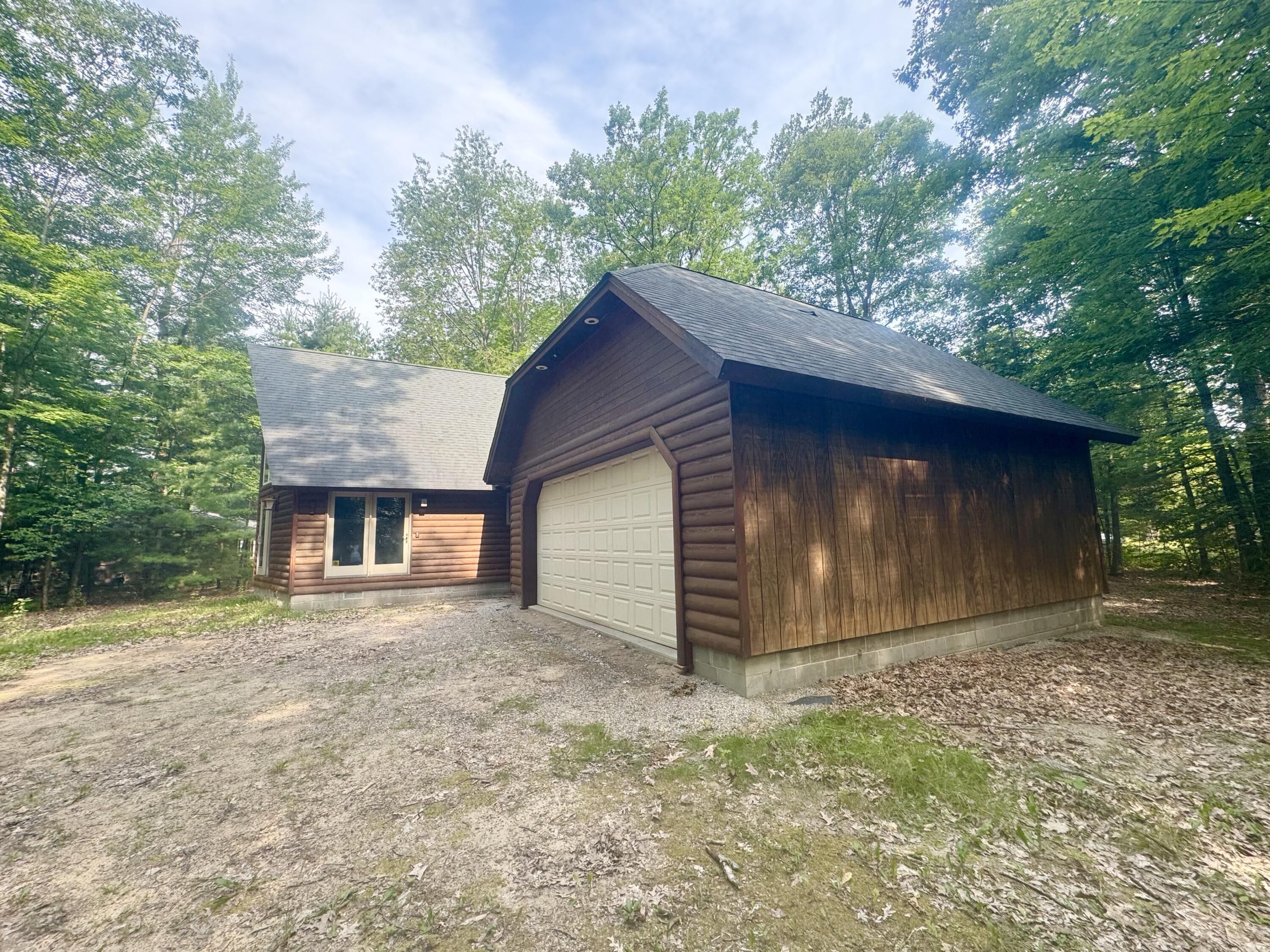 107 Teaberry Lane