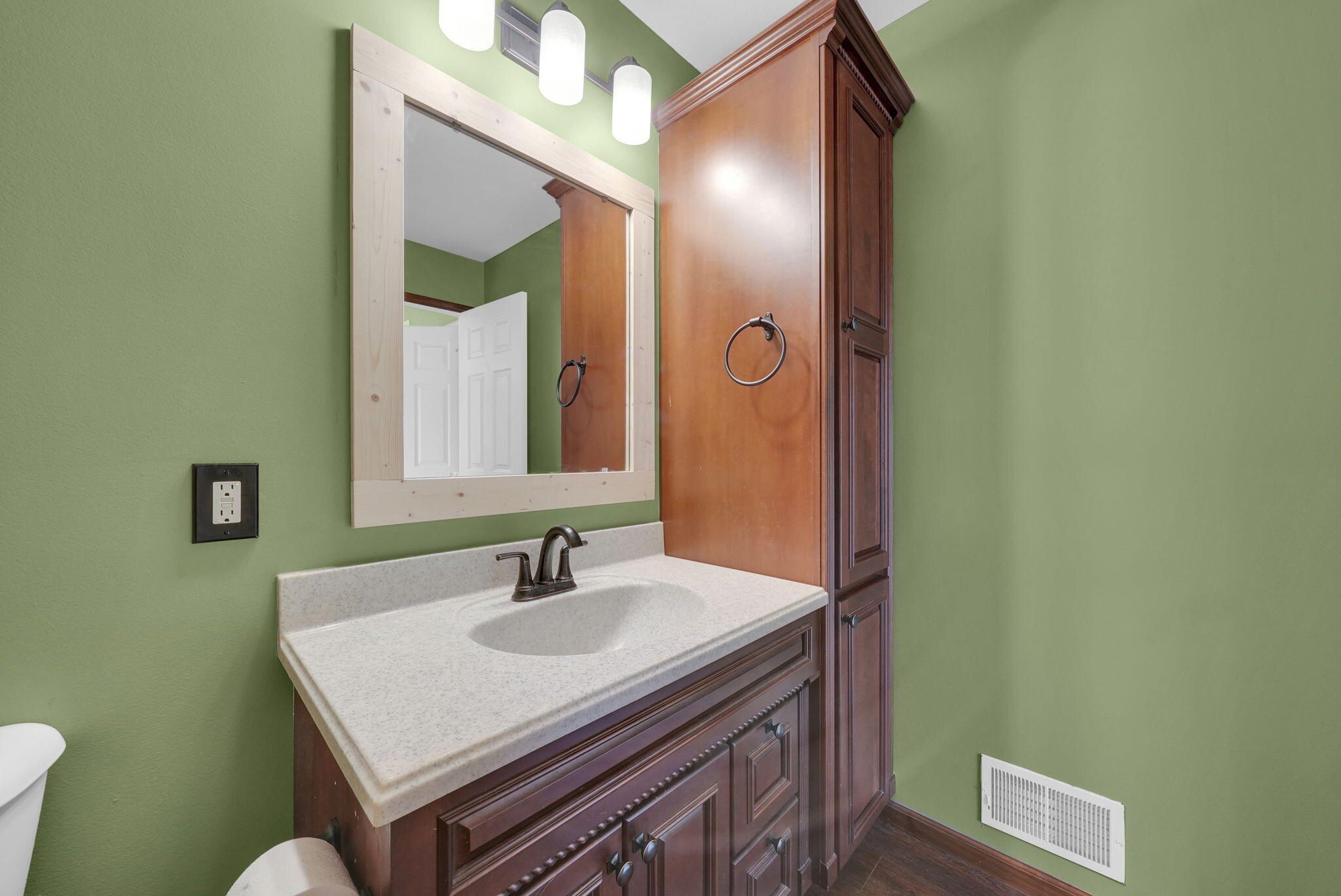 850 S Maple Valley Road, St. Helen