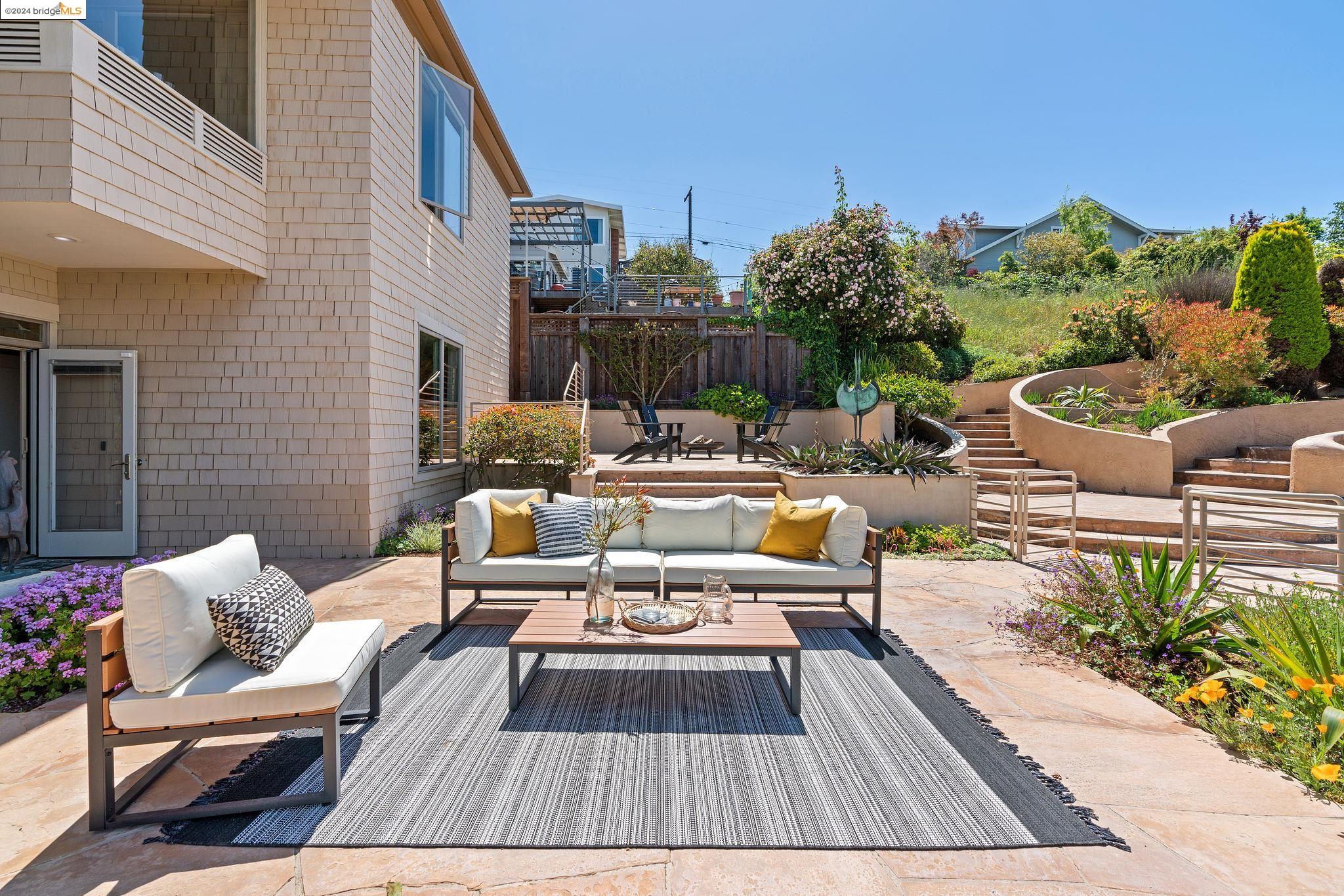 615 Western Dr