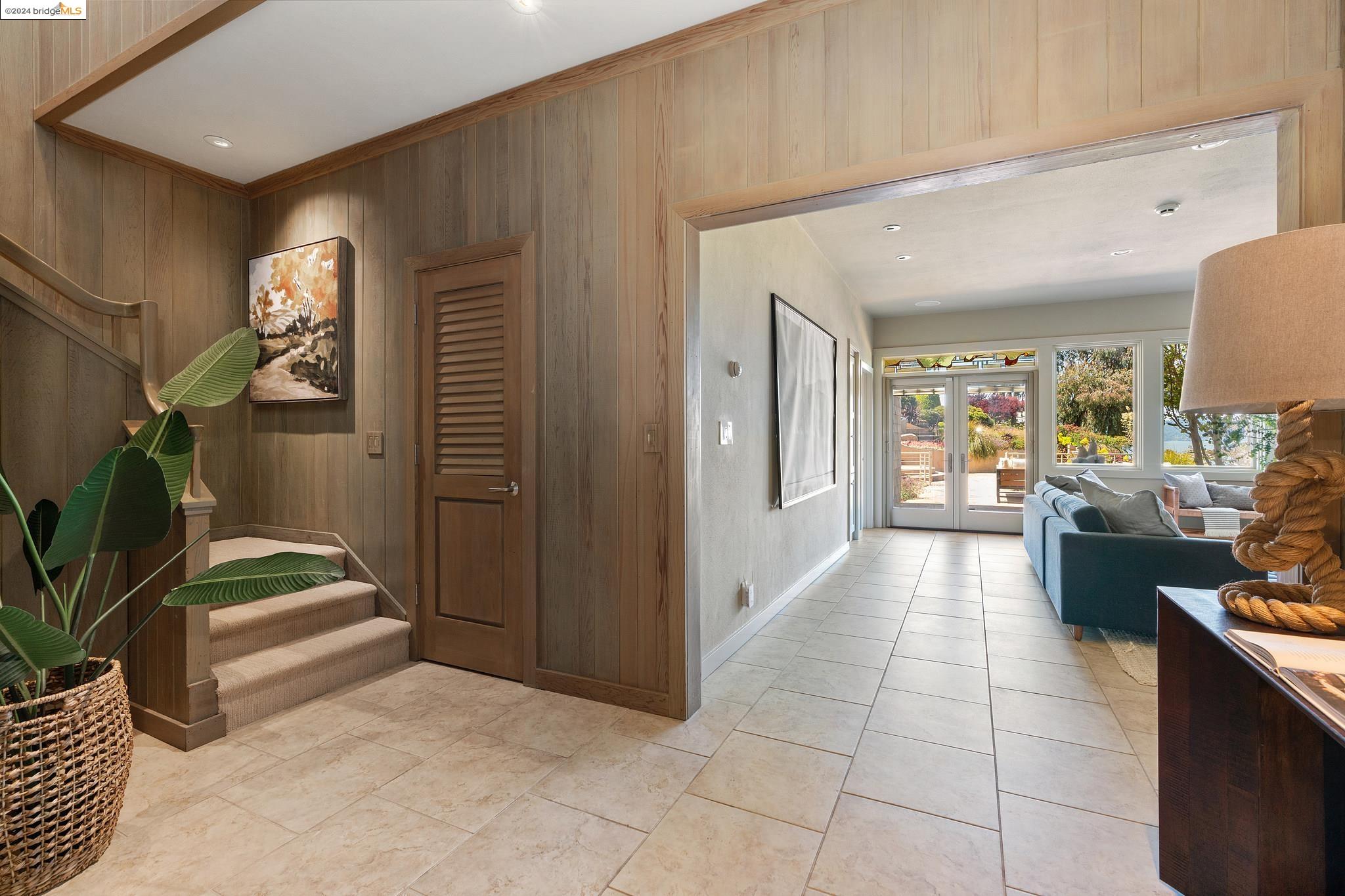 615 Western Dr