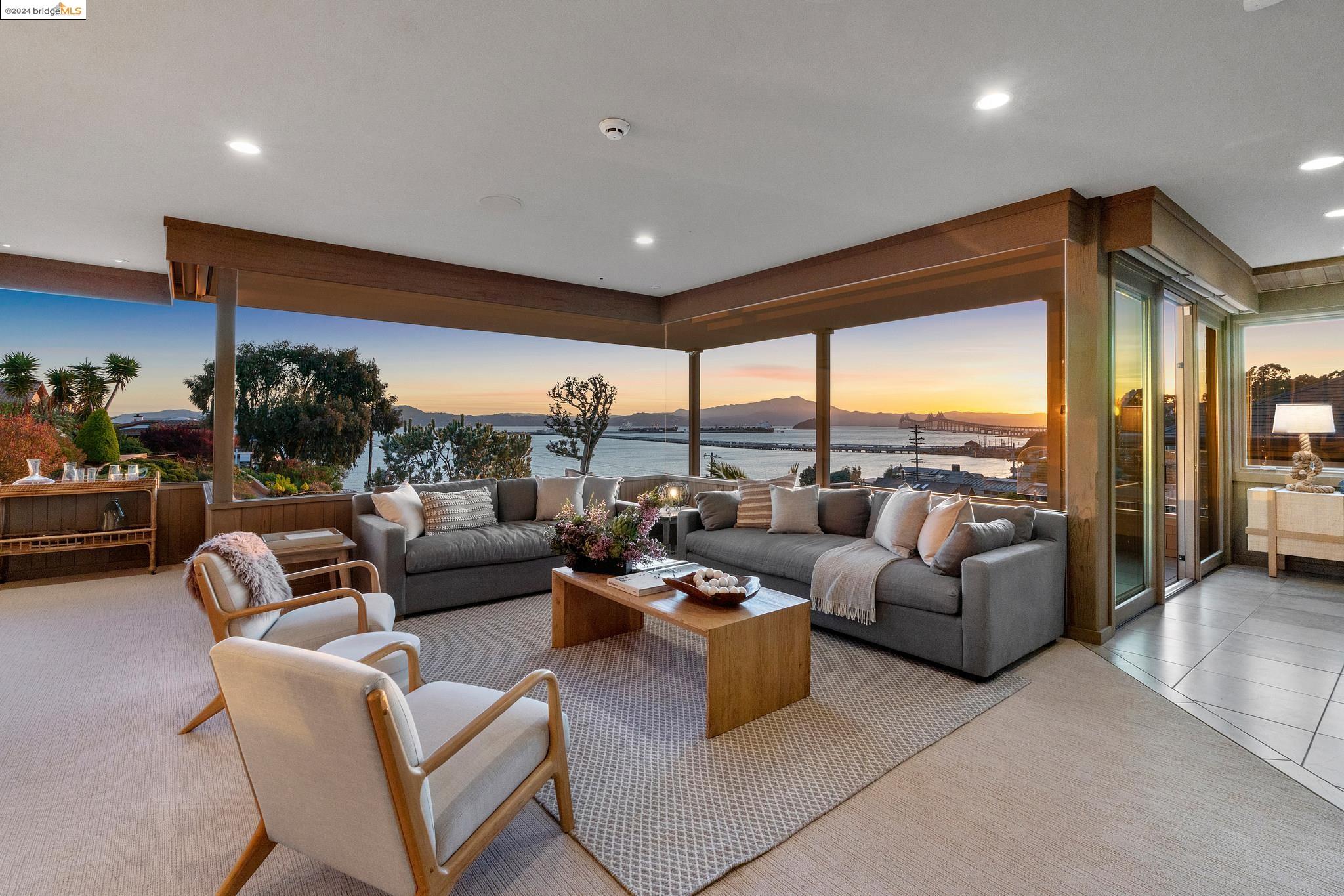 615 Western Dr