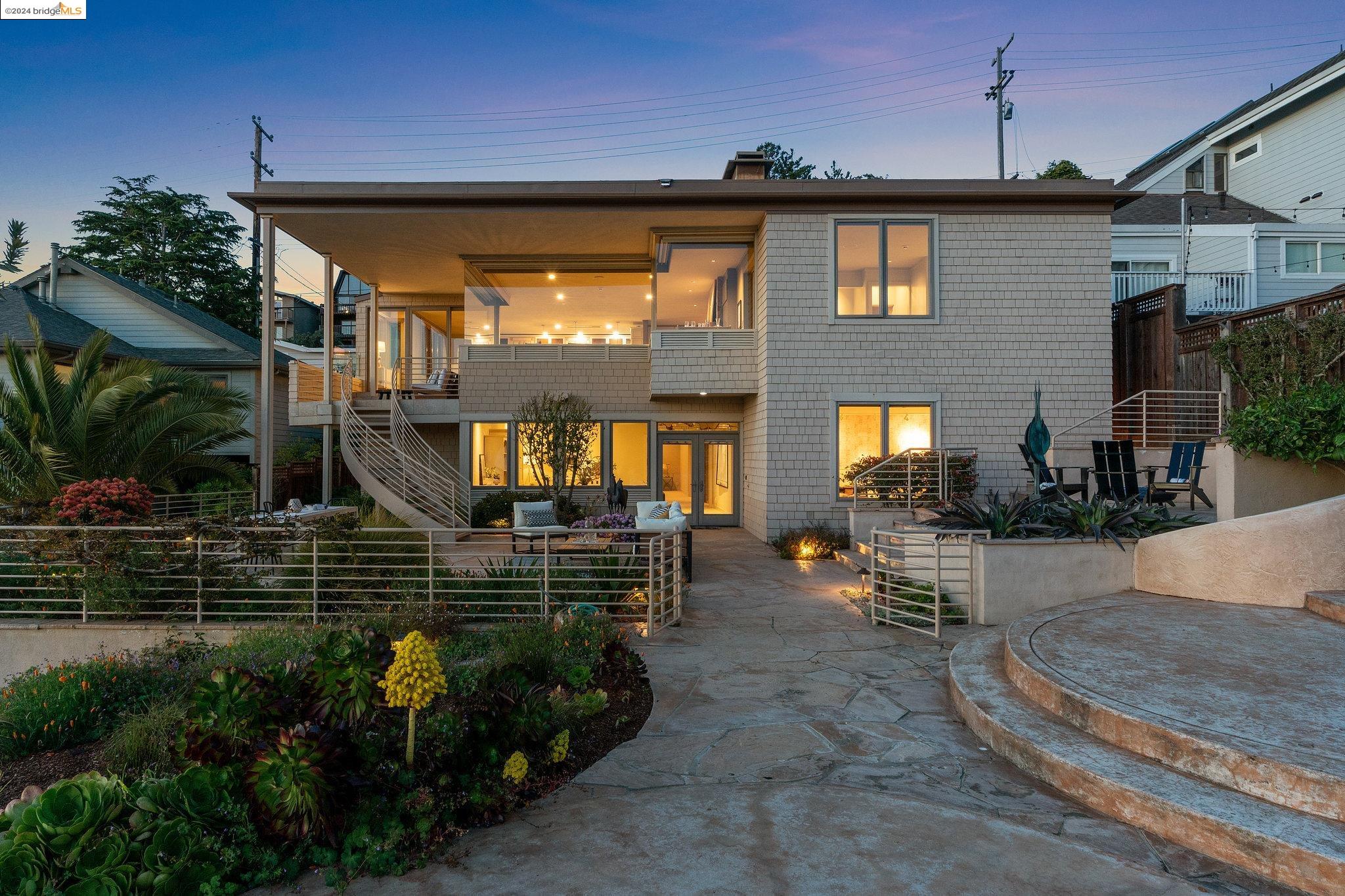 615 Western Dr