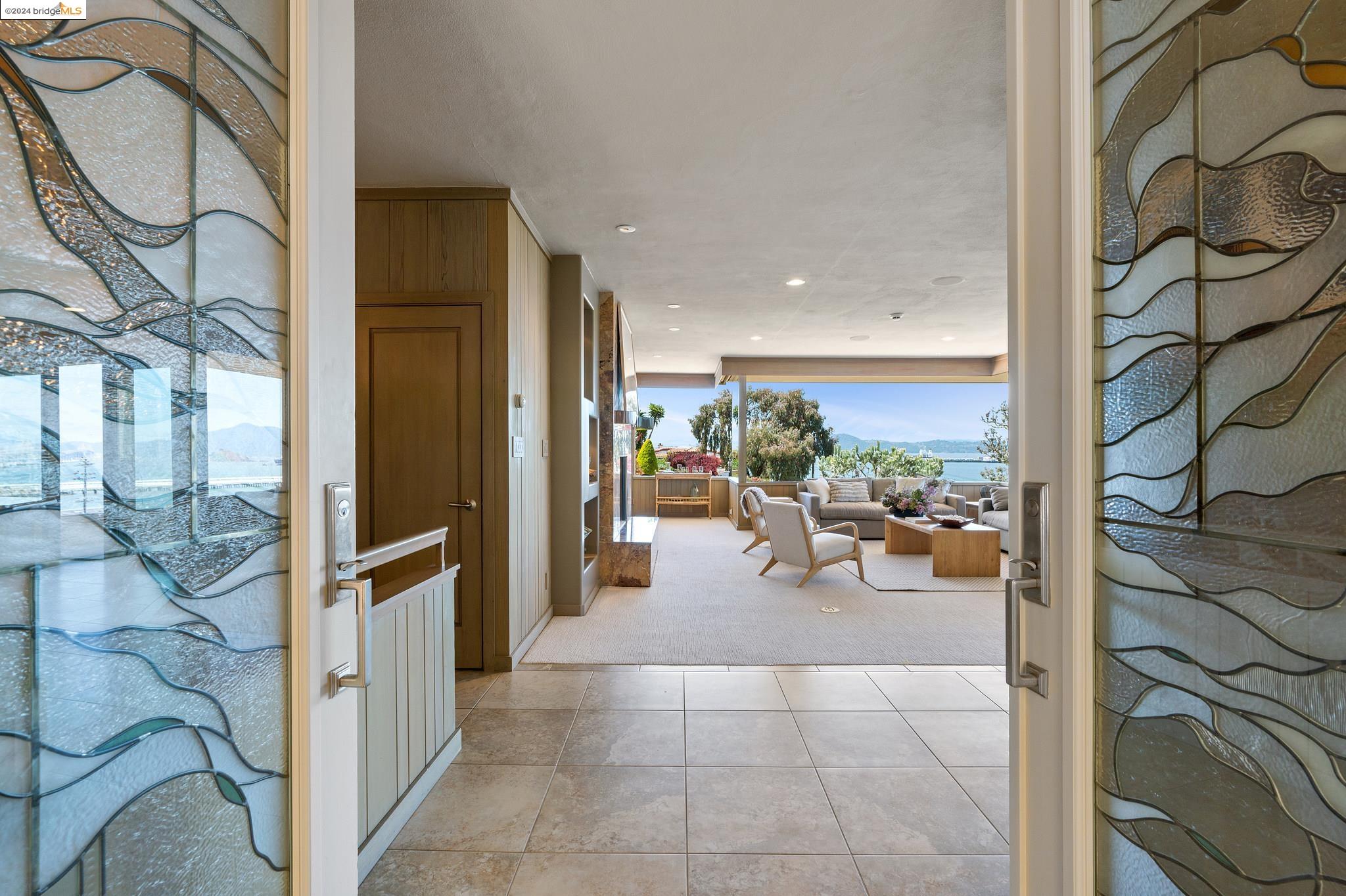 615 Western Dr