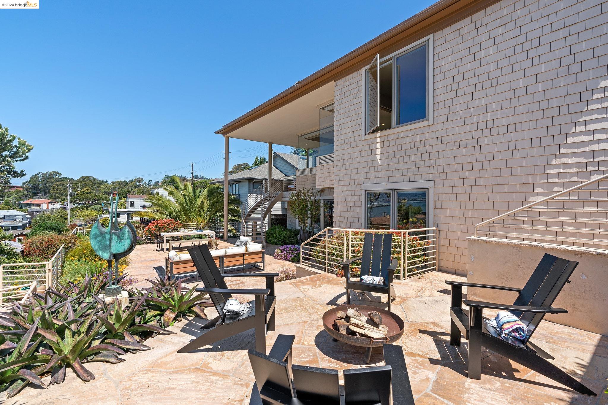 615 Western Dr