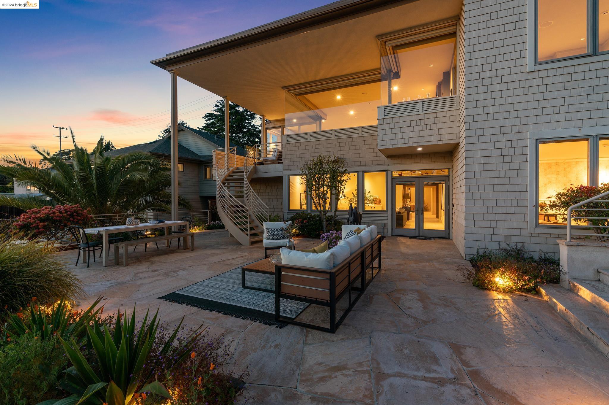 615 Western Dr