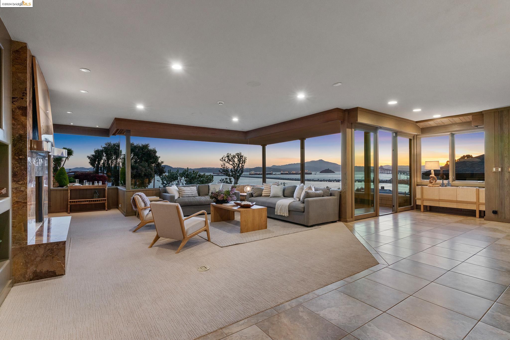 615 Western Dr