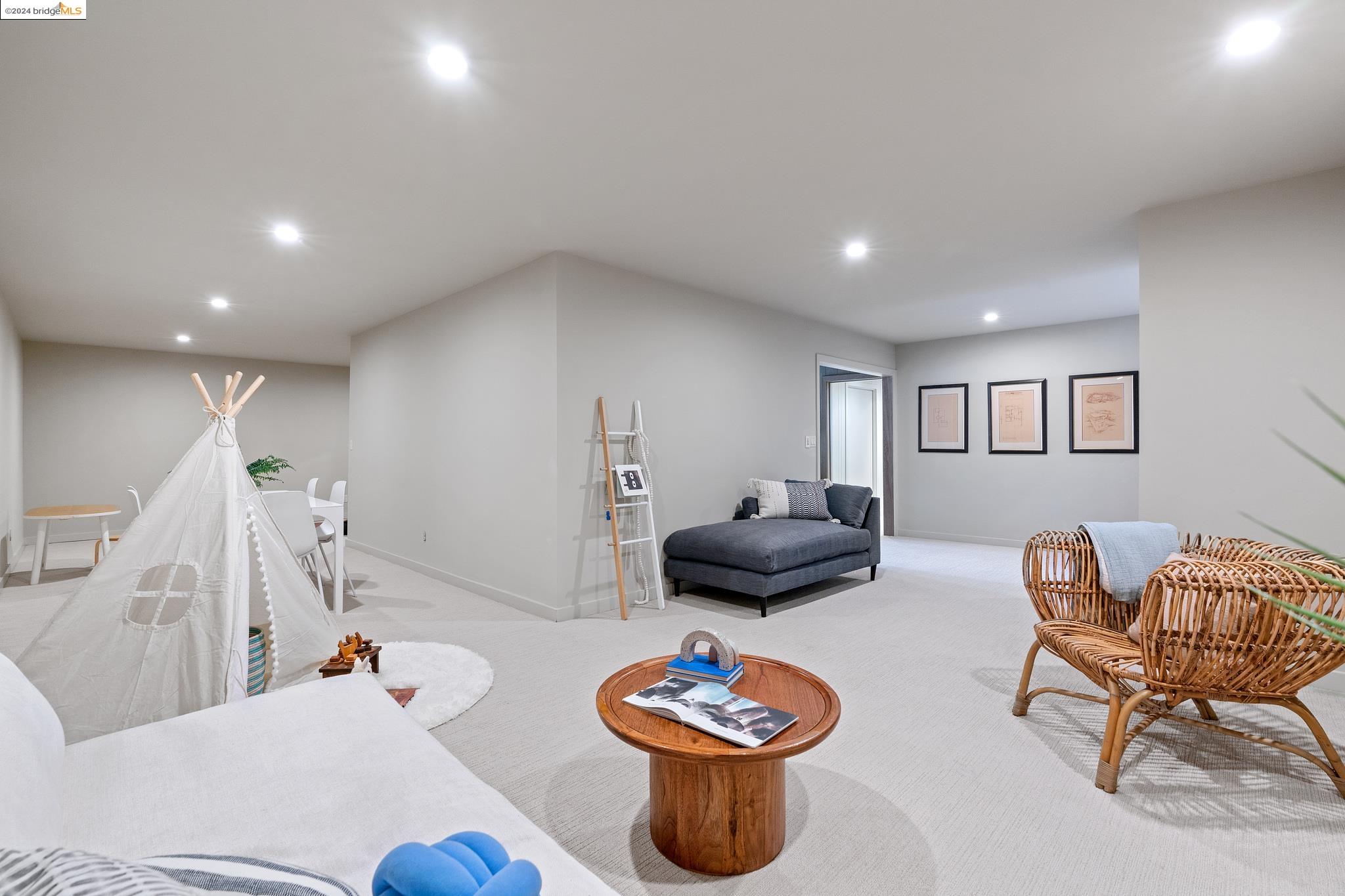 615 Western Dr