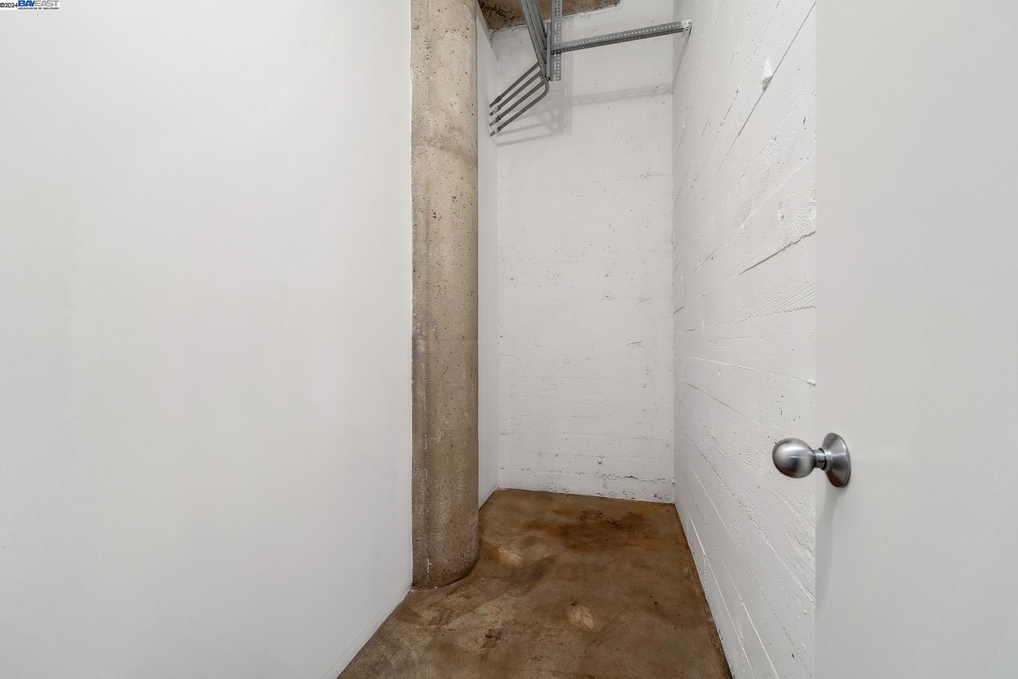 247 4Th St # 202