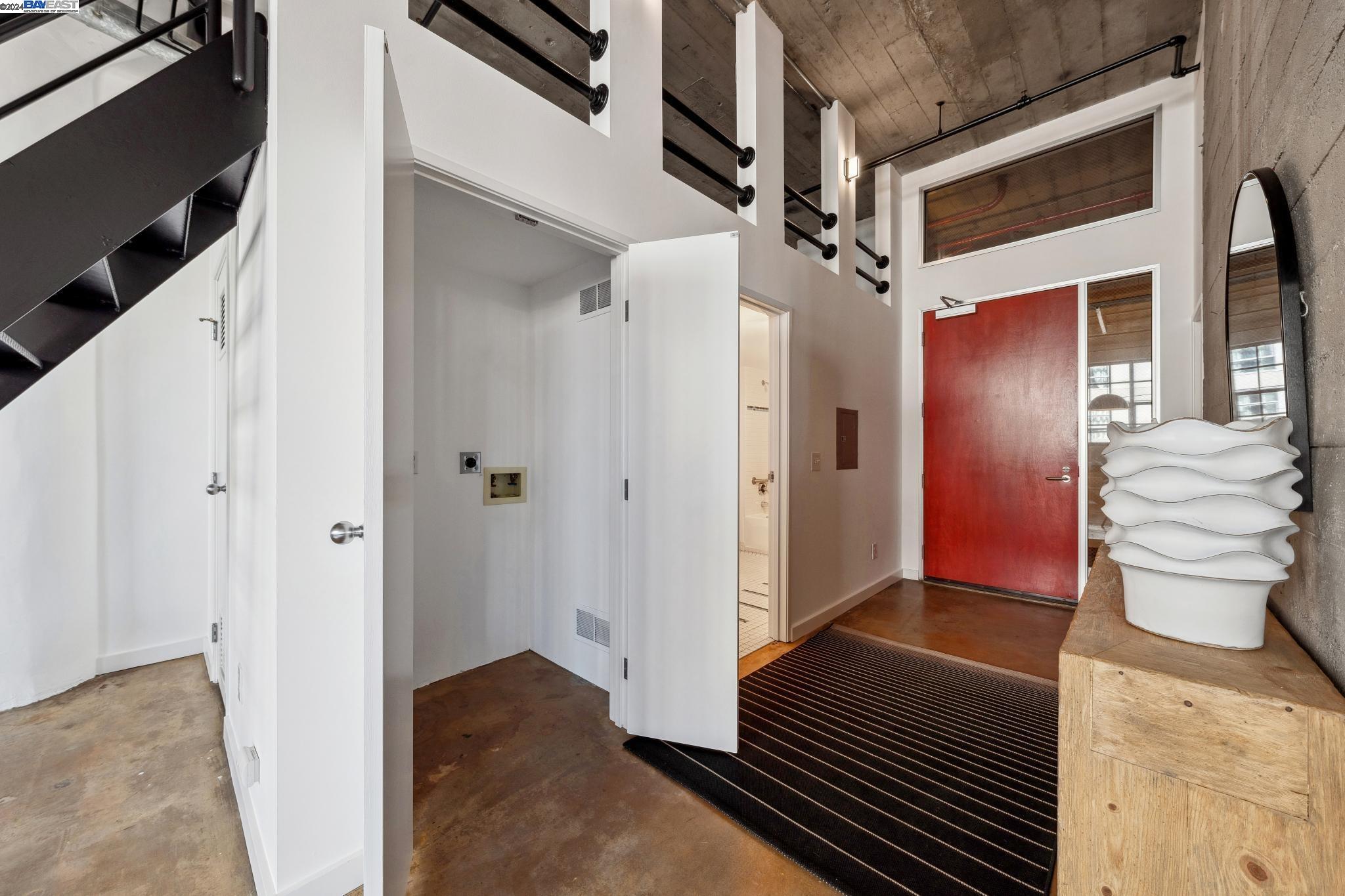 247 4Th St # 202