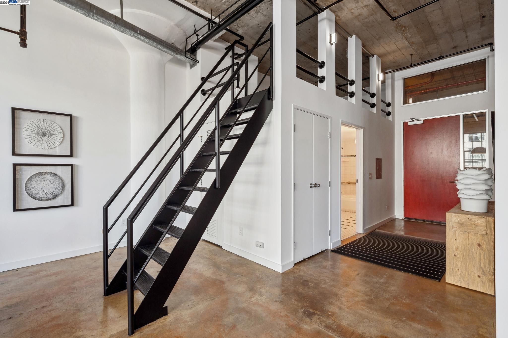 247 4Th St # 202