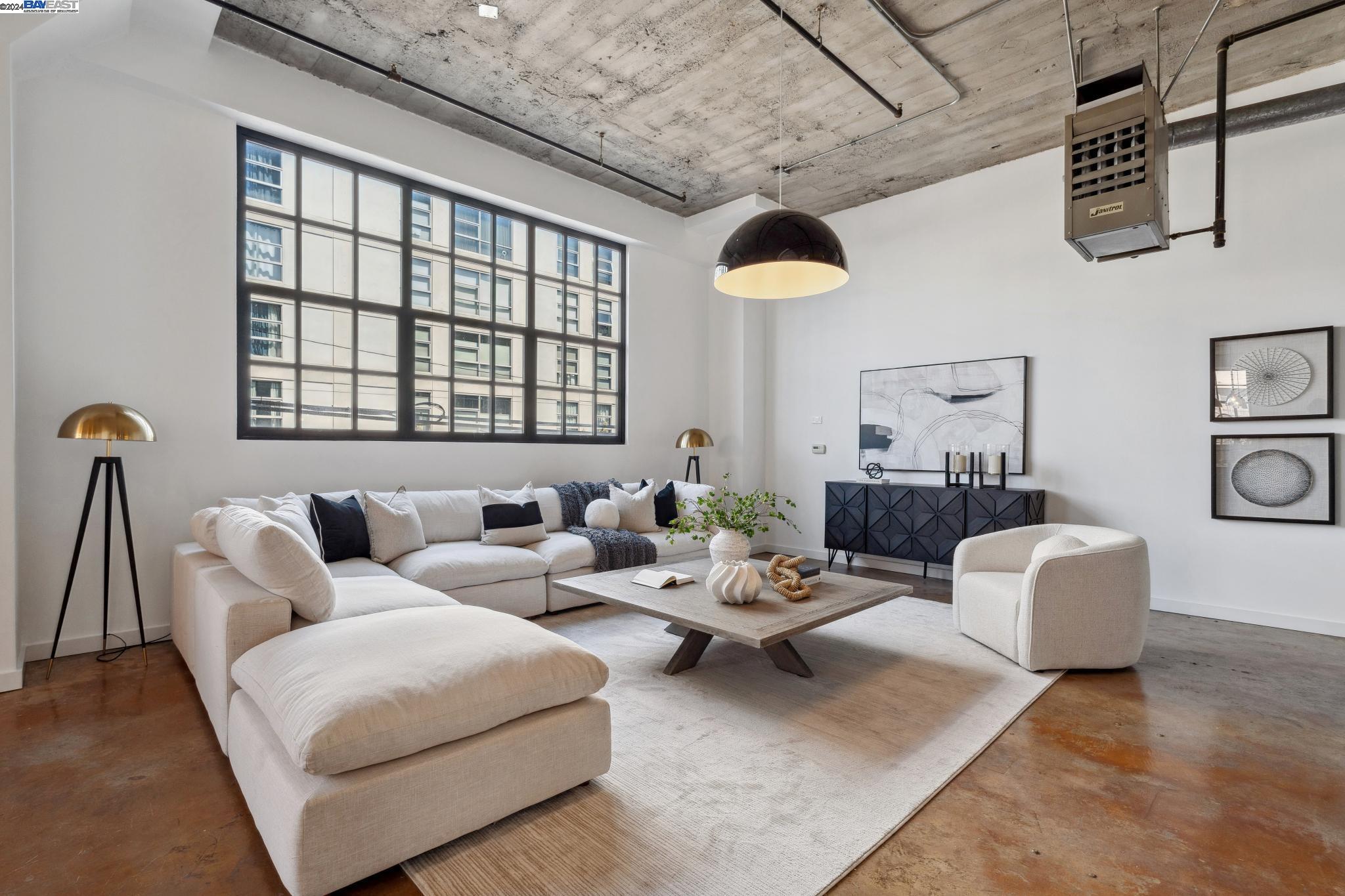 247 4Th St # 202