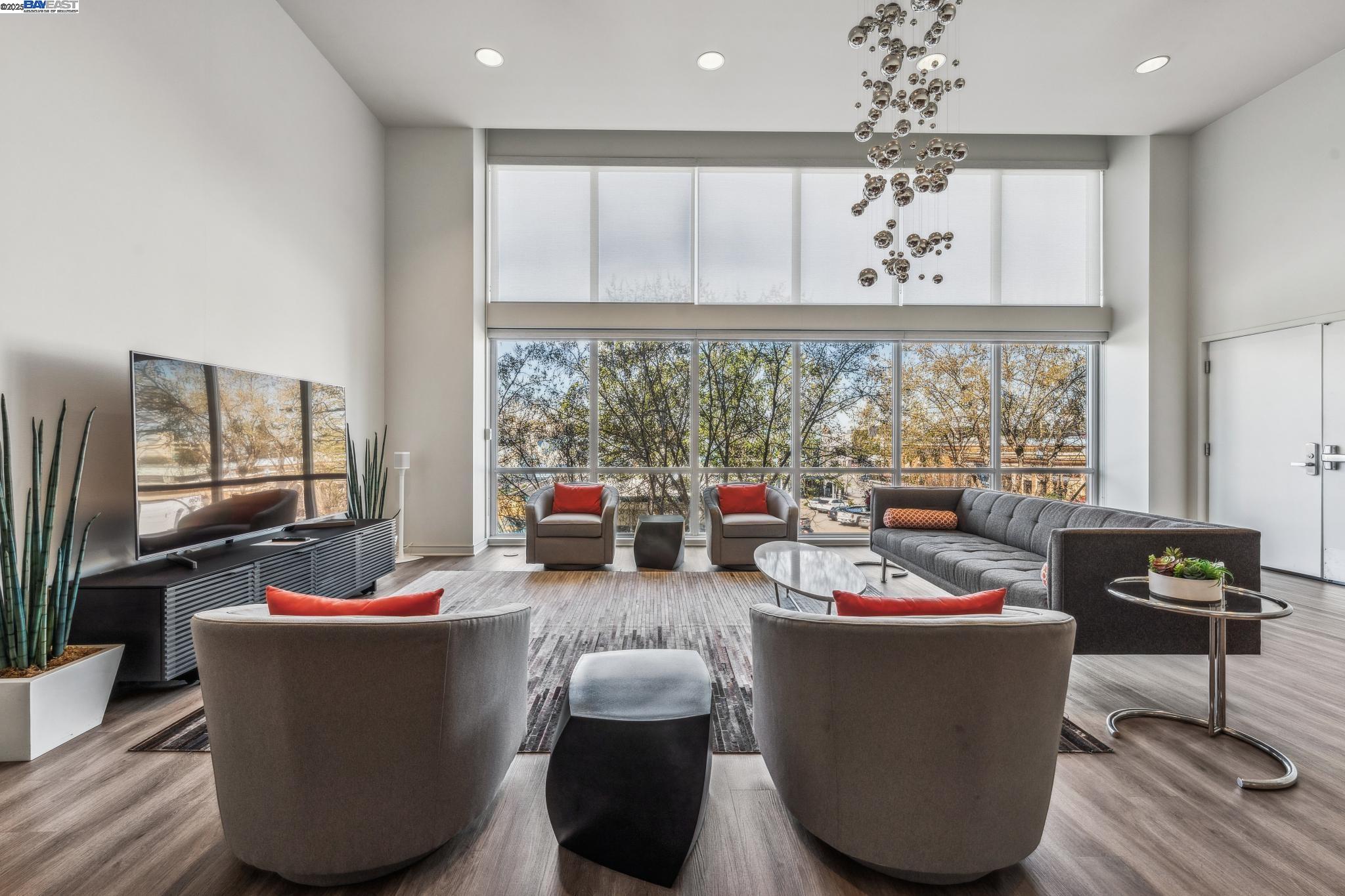 222 Broadway # 805