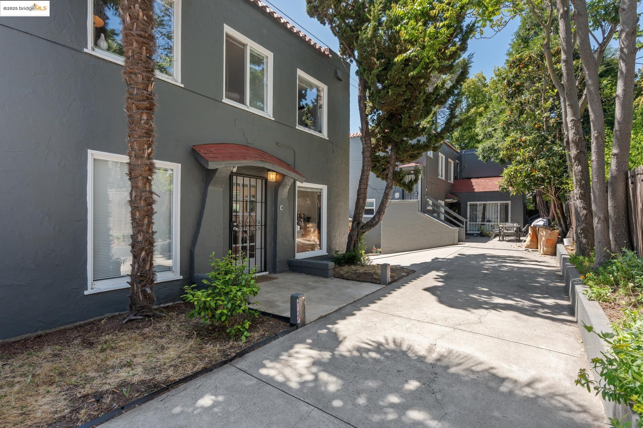 2823 11Th Ave # C