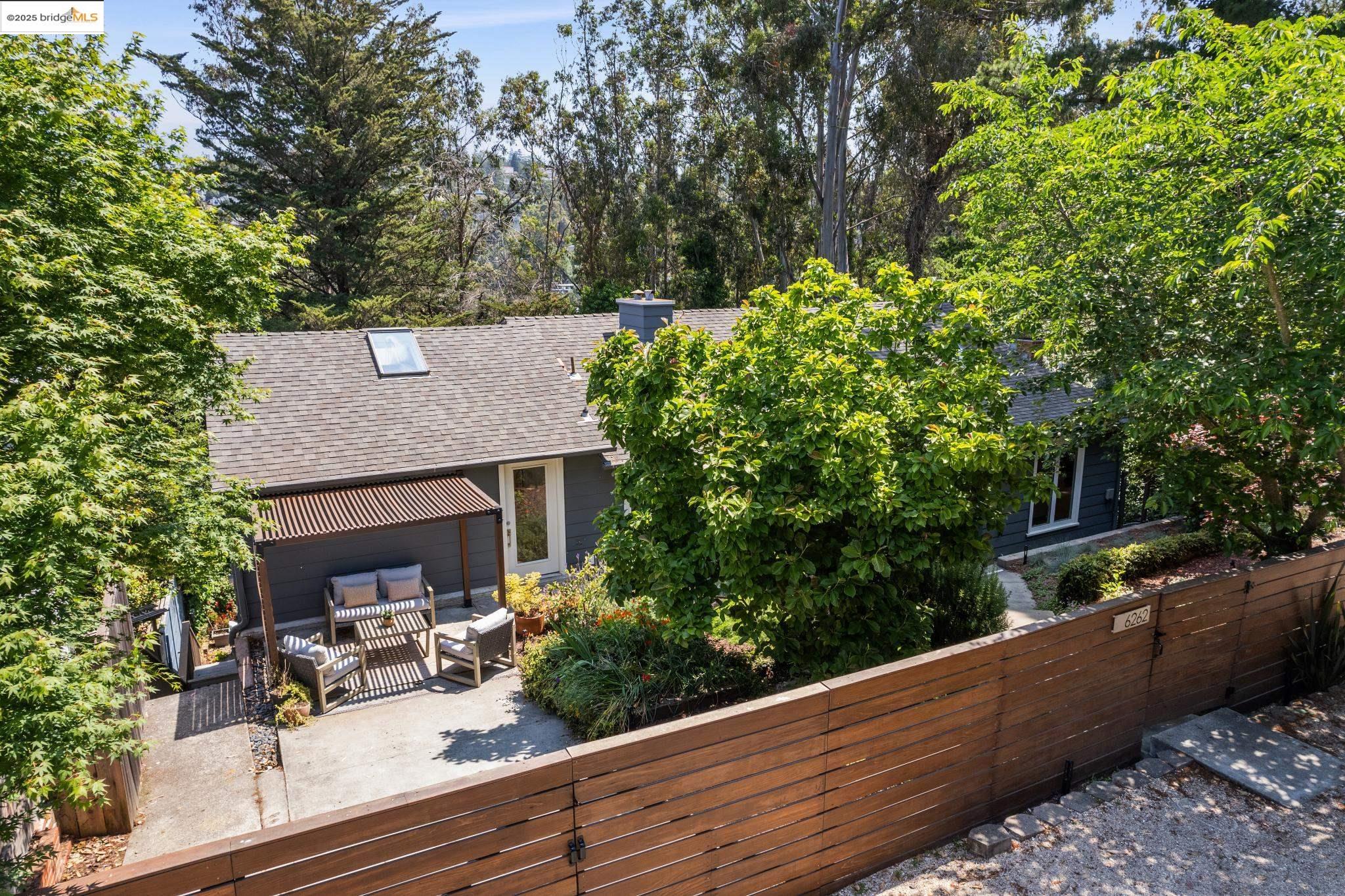 6262 Bullard Dr