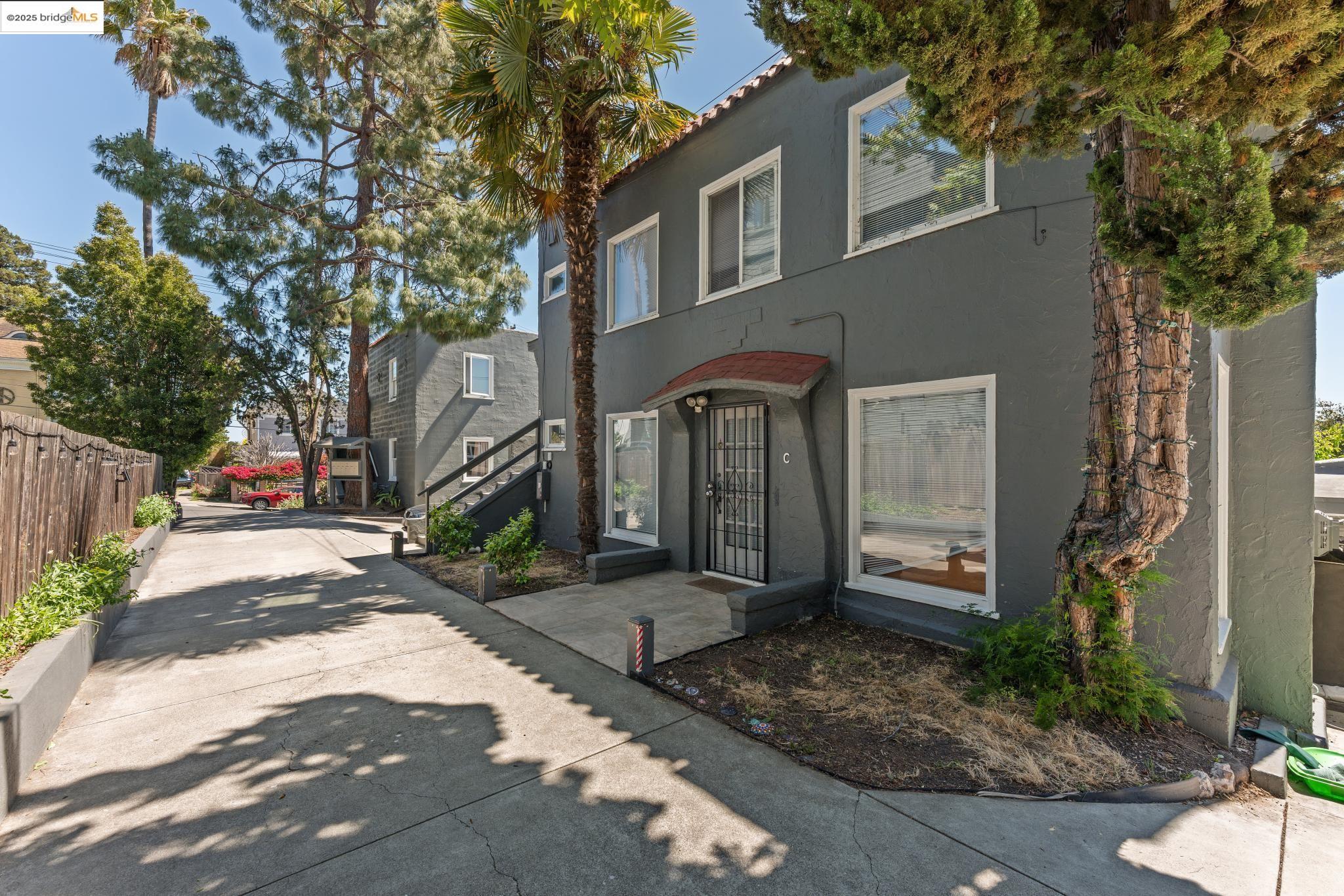 2823 11Th Ave # B