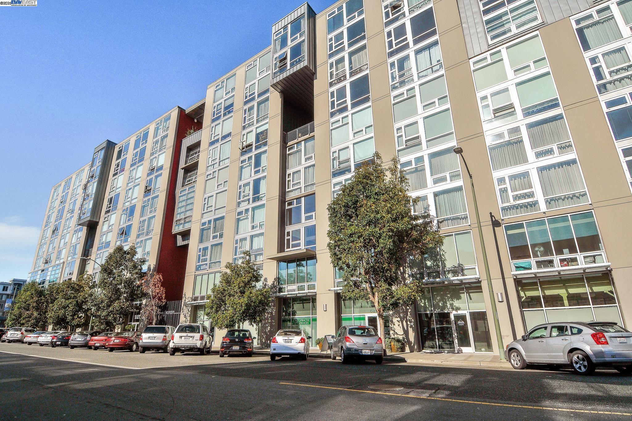 311 Oak St # 729