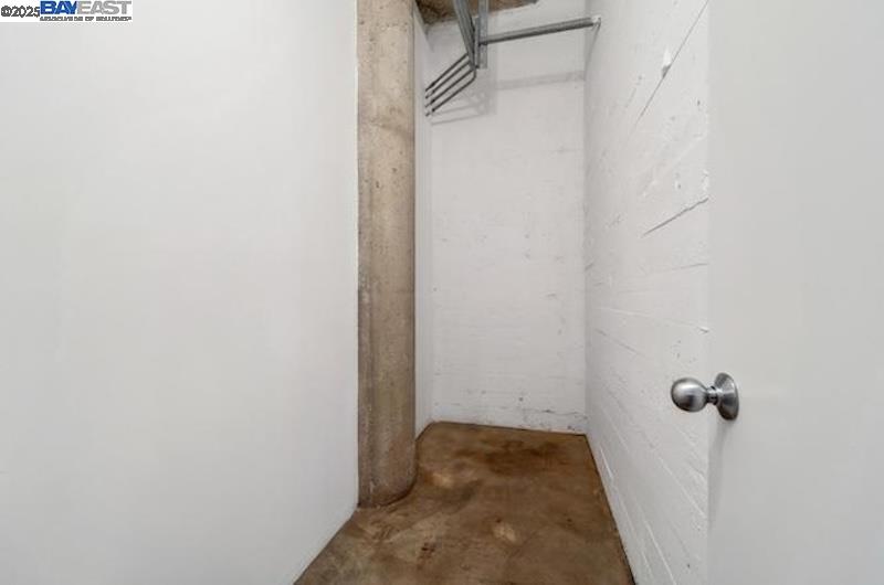 247 4Th St # 202
