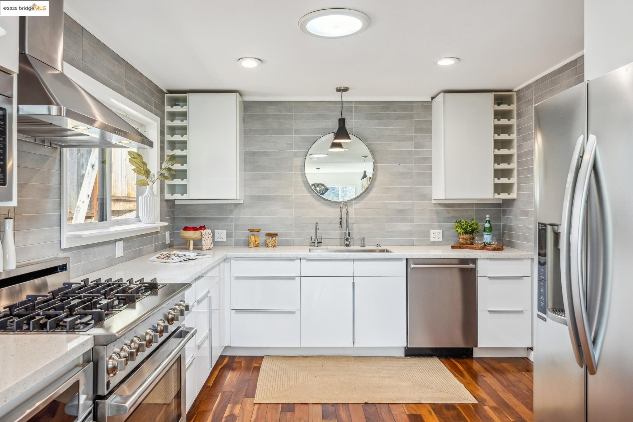 4134 Harbor View Ave