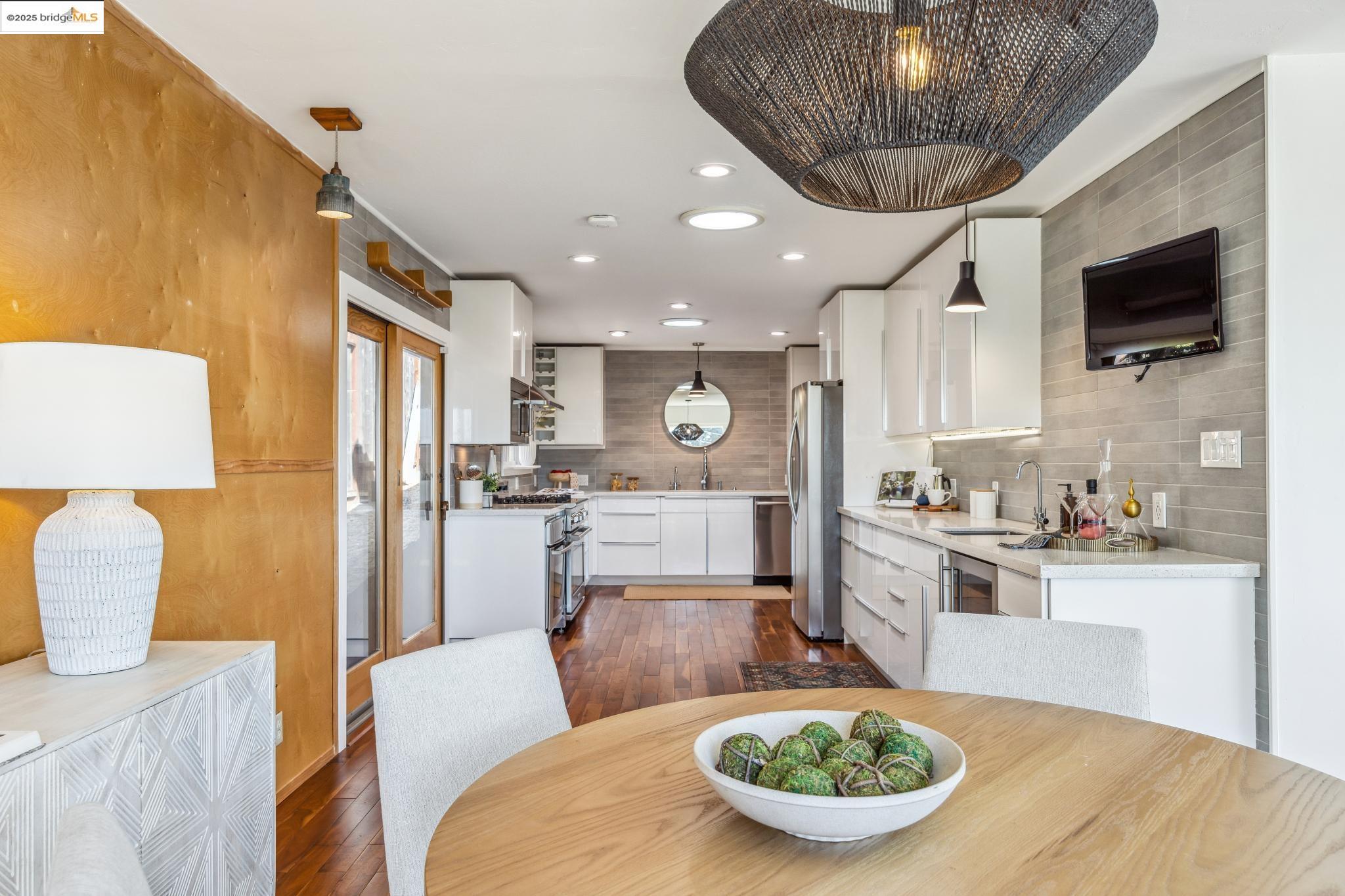 4134 Harbor View Ave