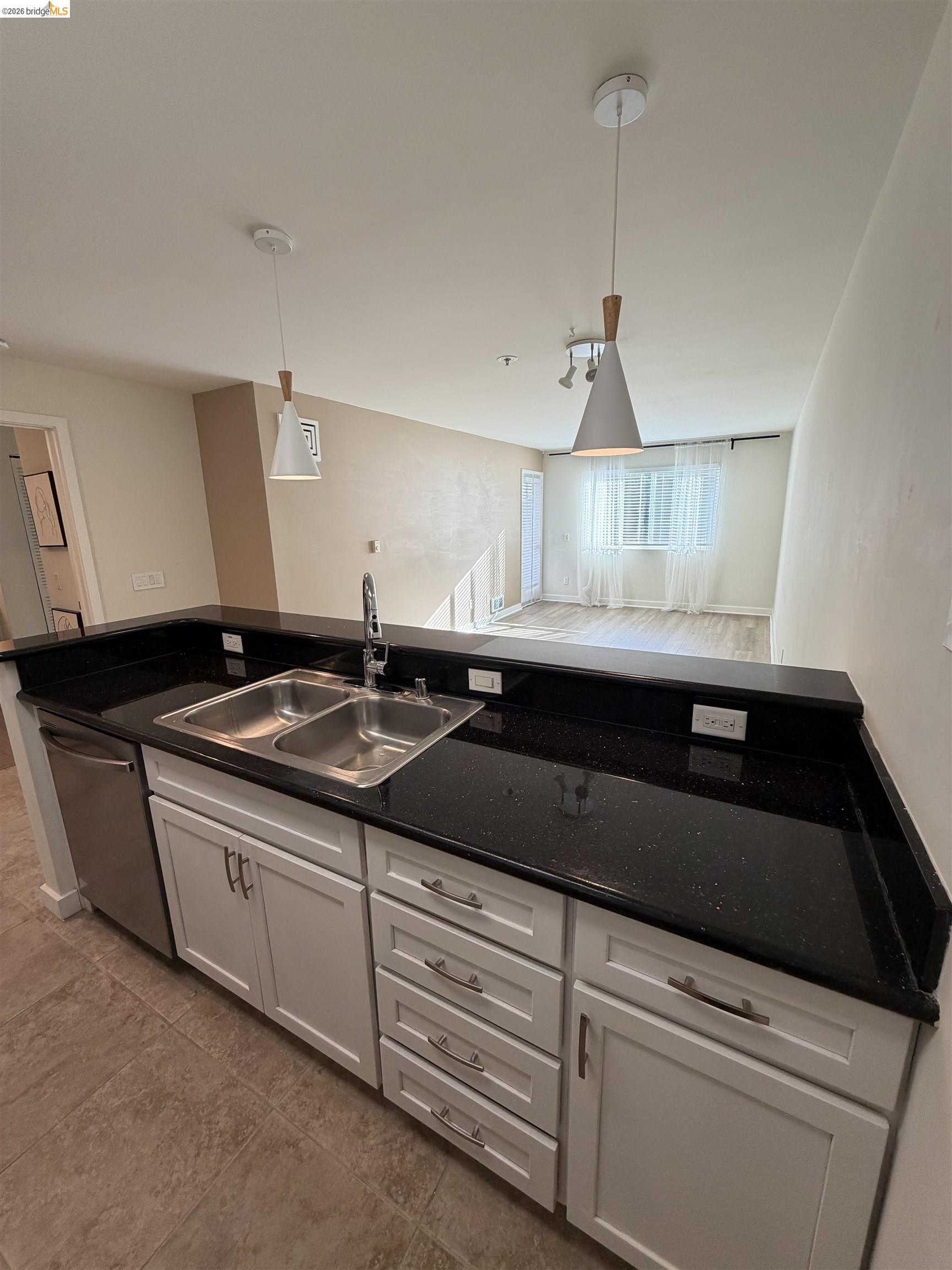 6400 Christie Ave # 4124