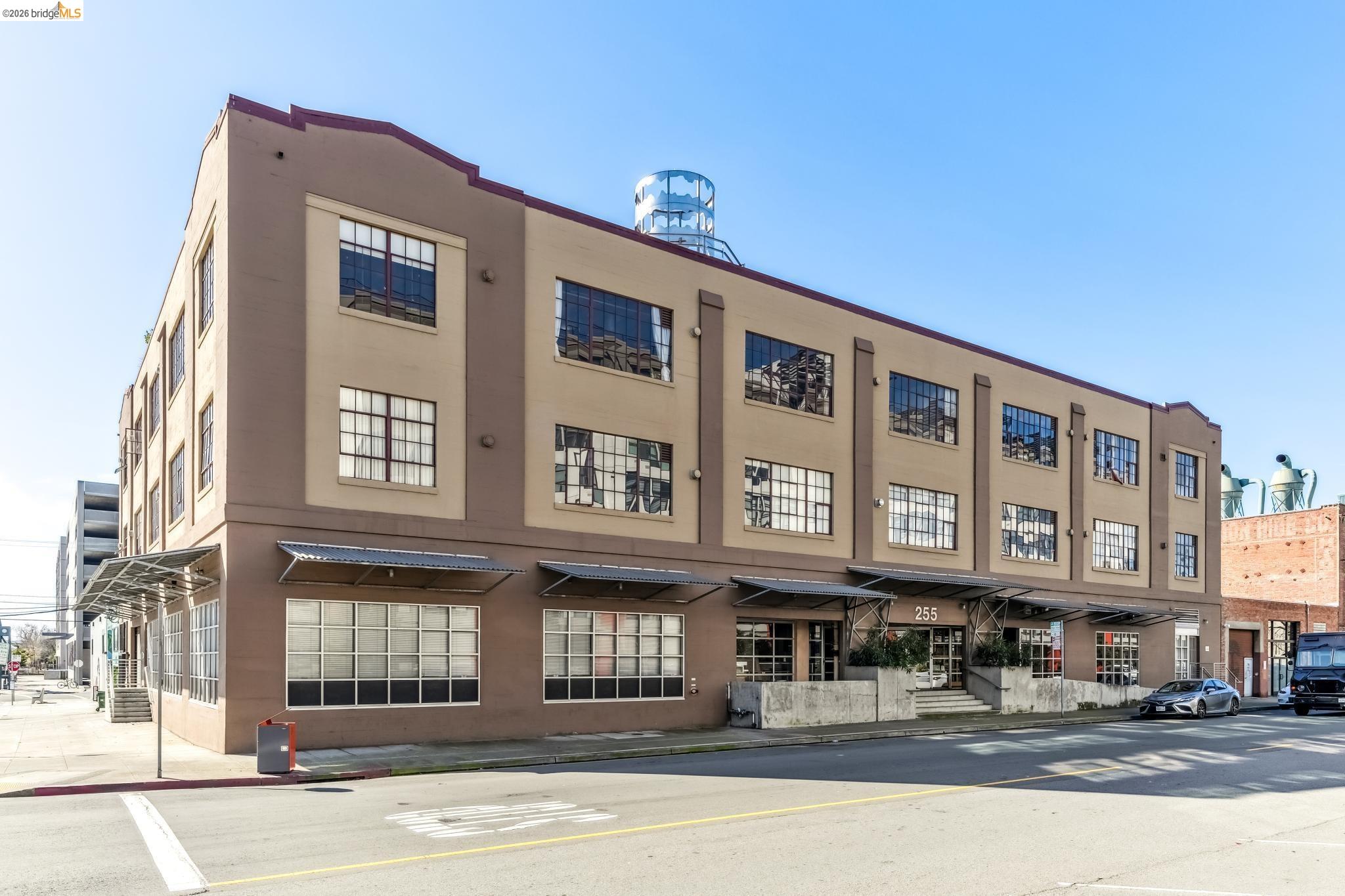 255 3Rd St # 206