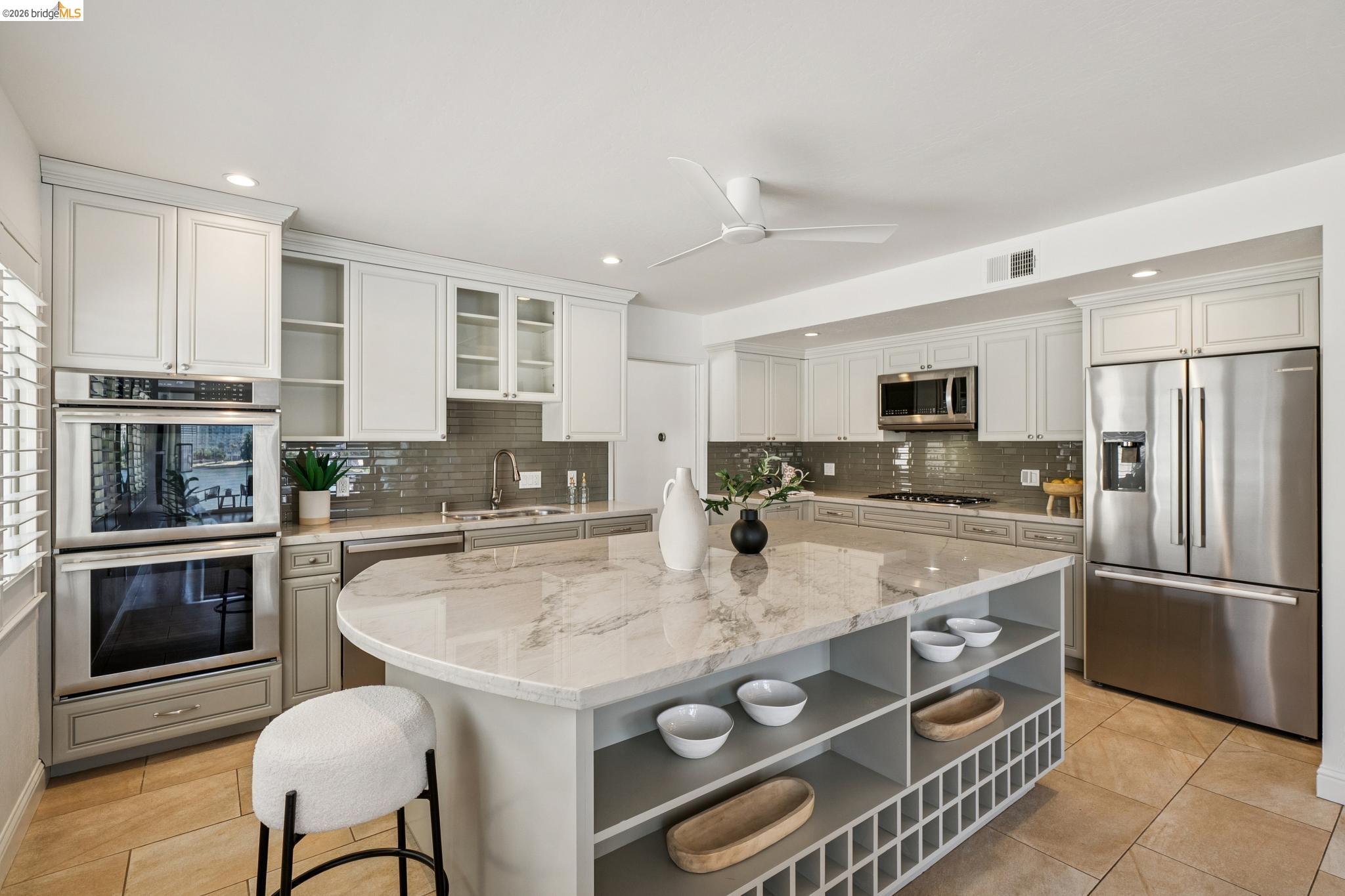 1410 Lakeshore Ave # 5