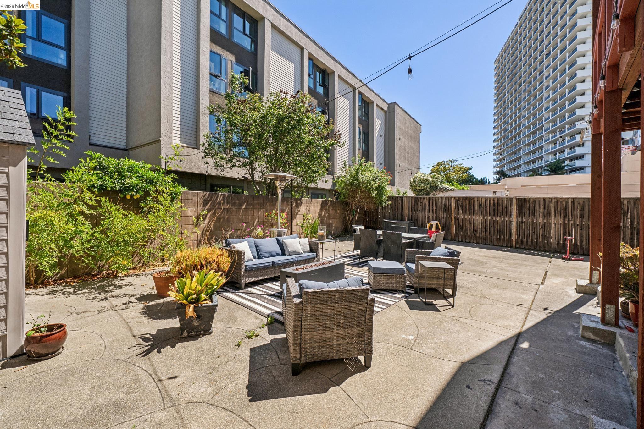 1410 Lakeshore Ave # 5