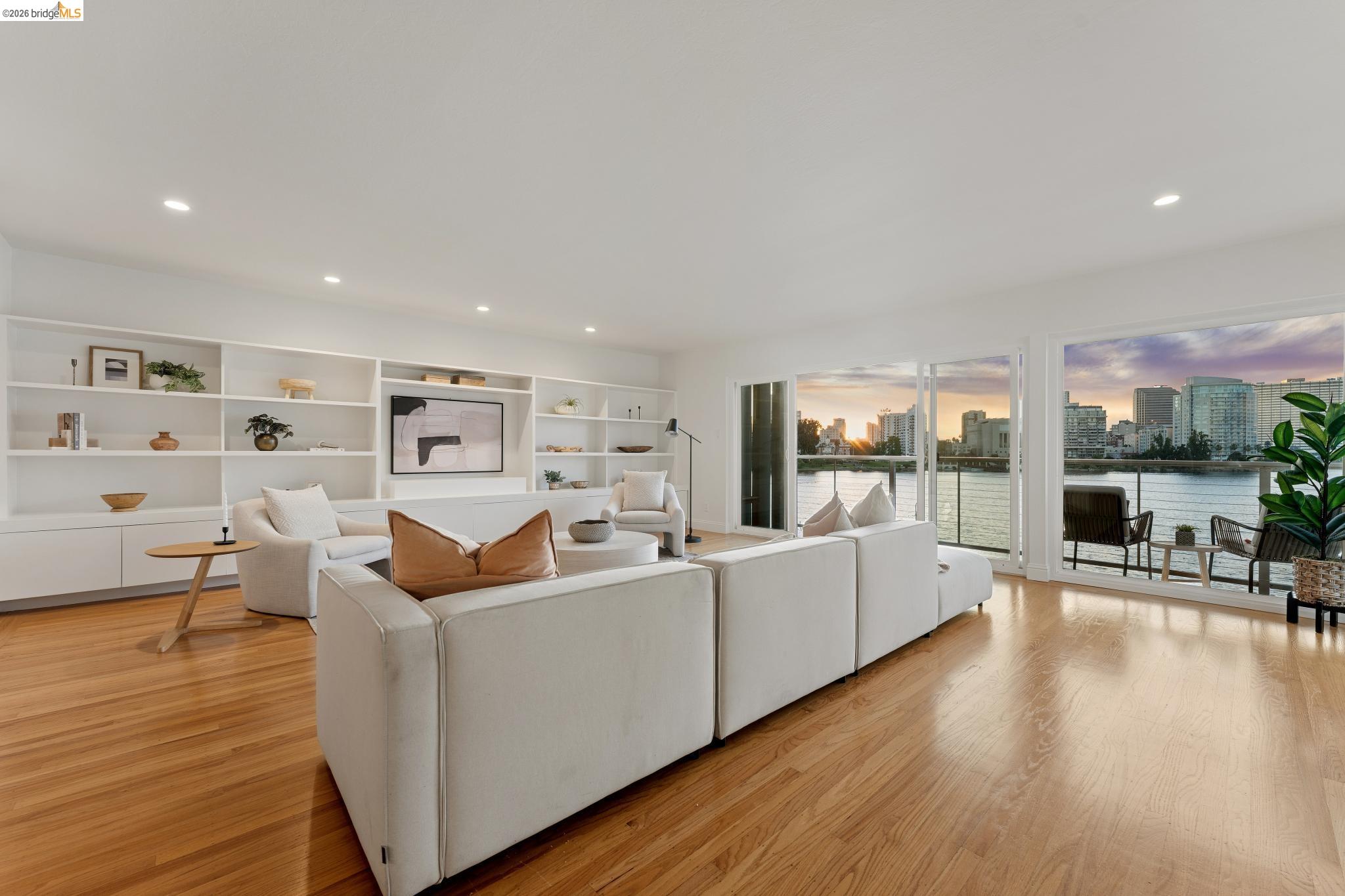 1410 Lakeshore Ave # 5