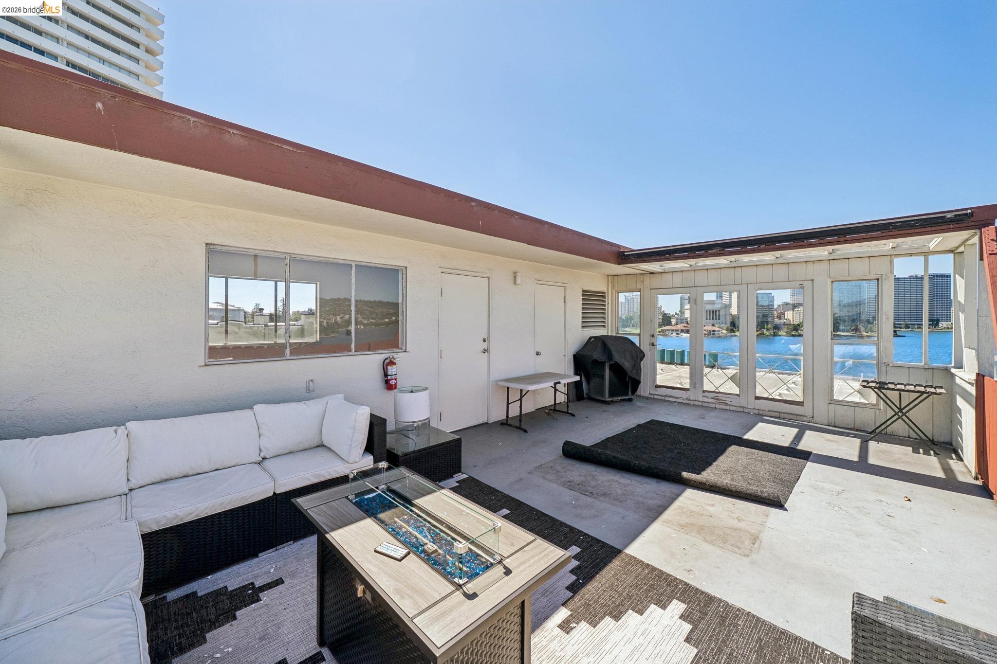 1410 Lakeshore Ave # 5