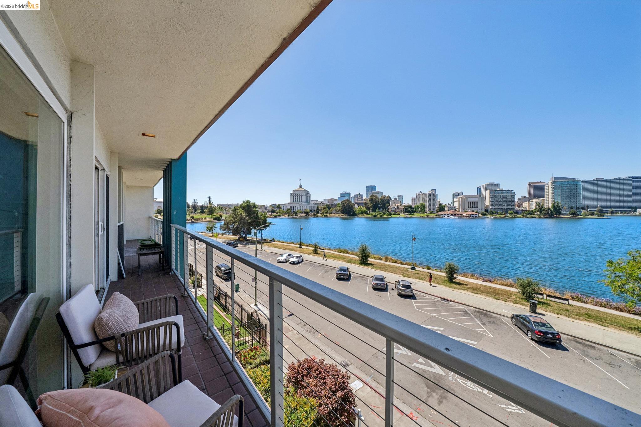 1410 Lakeshore Ave # 5