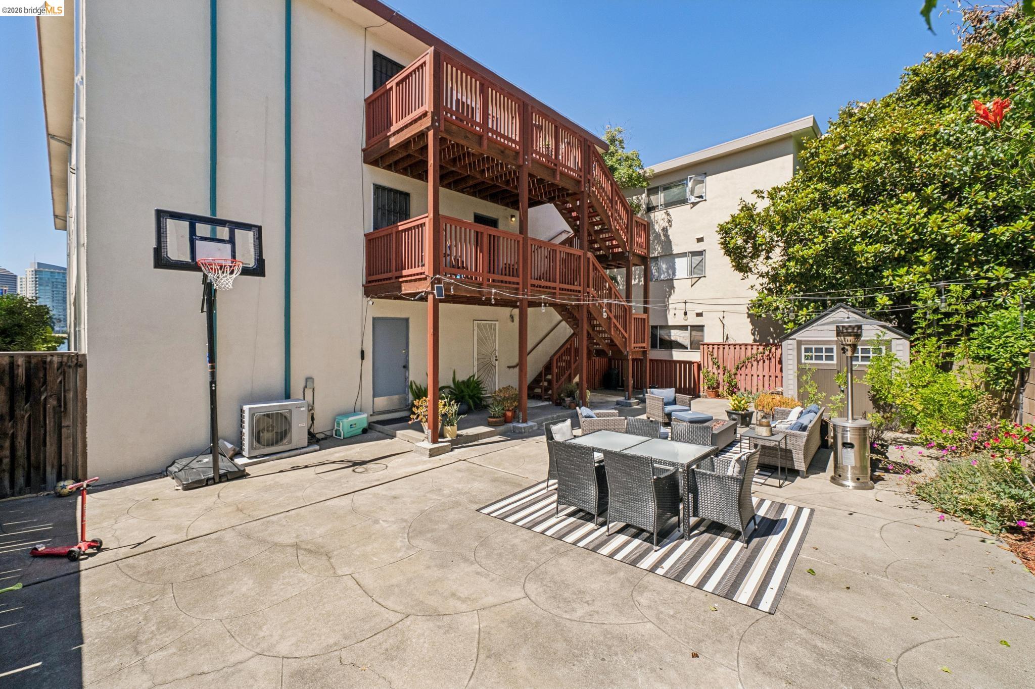 1410 Lakeshore Ave # 5
