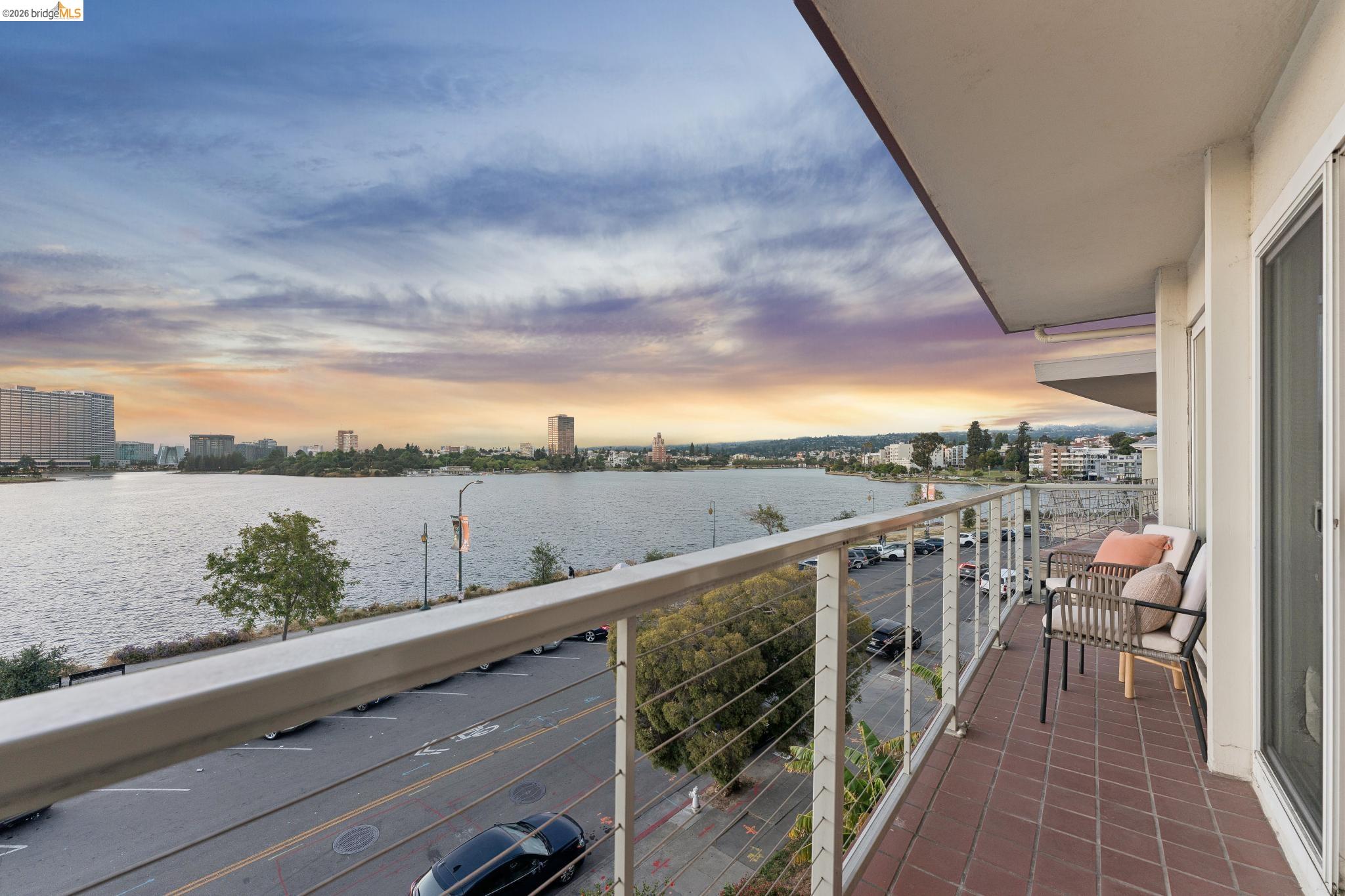 1410 Lakeshore Ave # 5