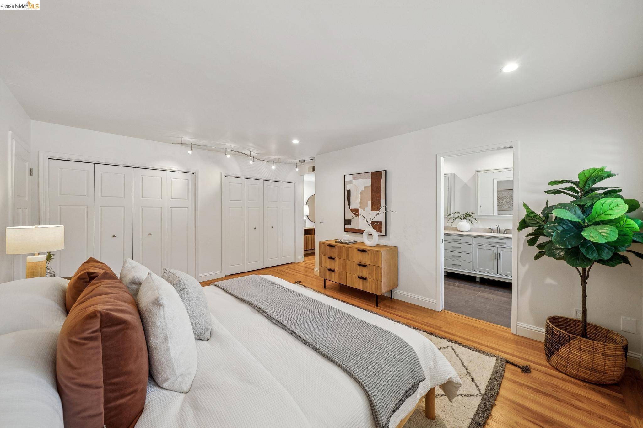 1410 Lakeshore Ave # 5