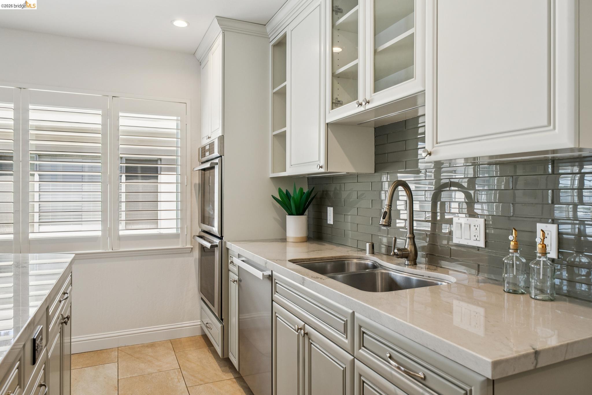 1410 Lakeshore Ave # 5