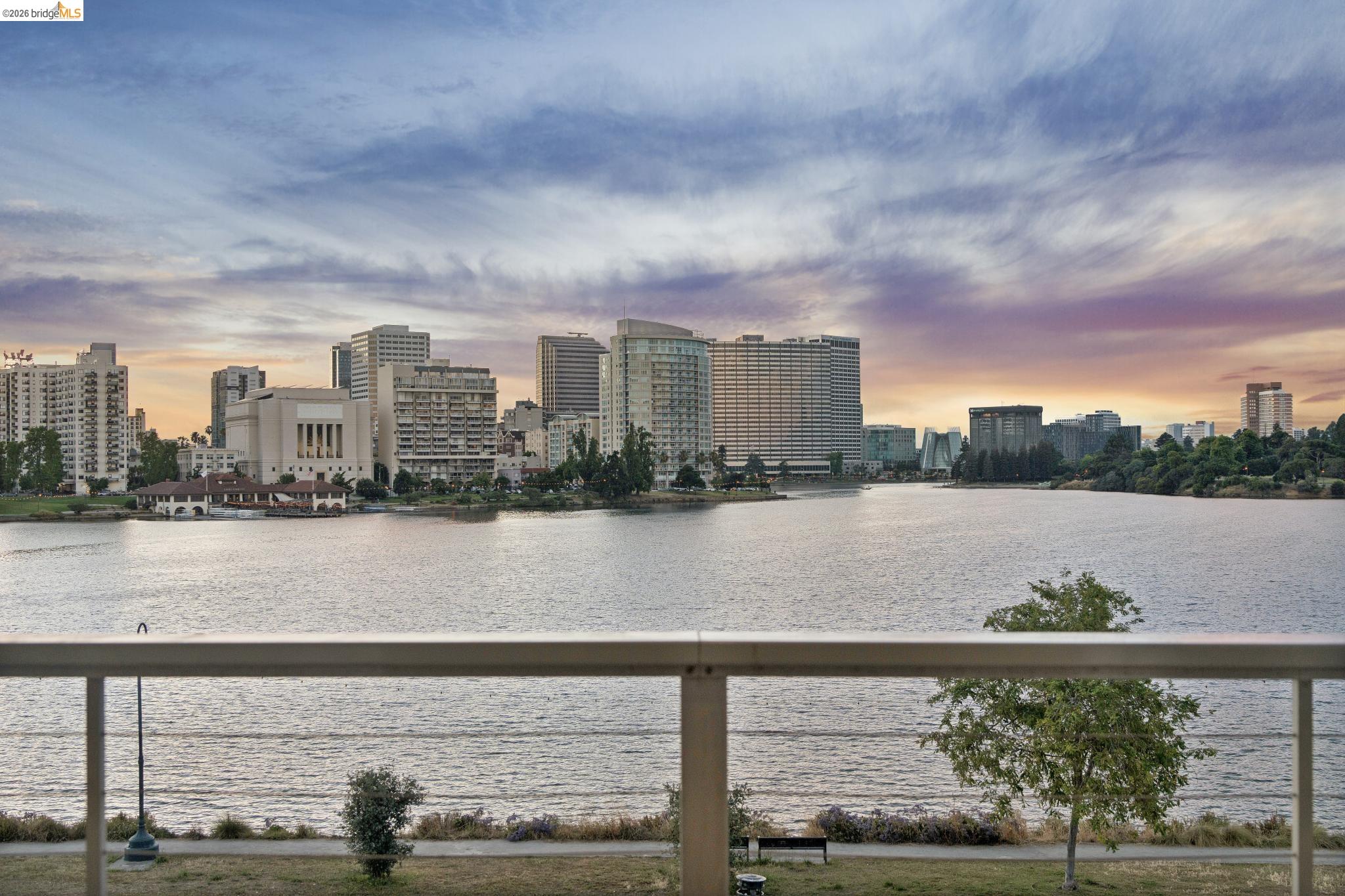 1410 Lakeshore Ave # 5