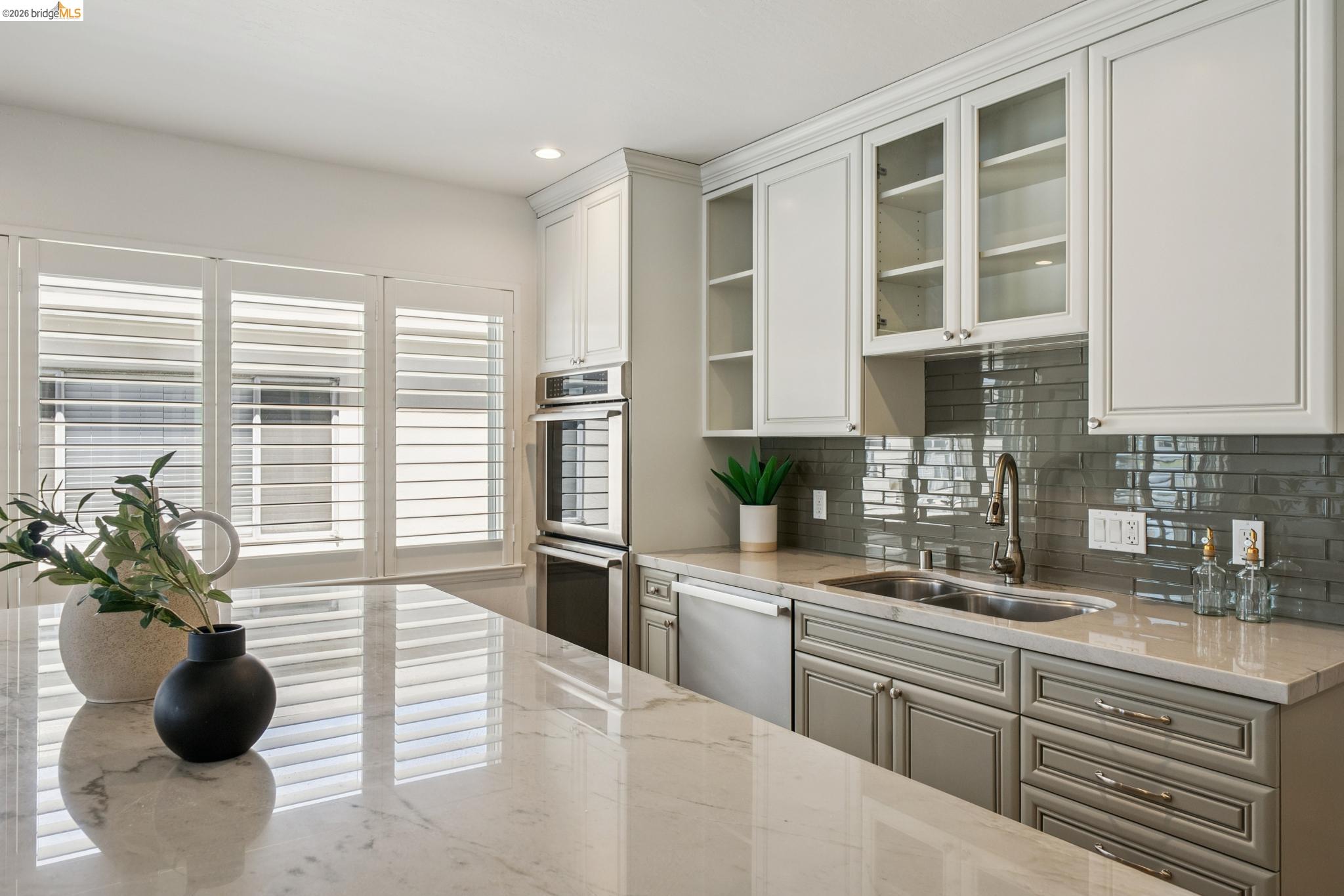 1410 Lakeshore Ave # 5